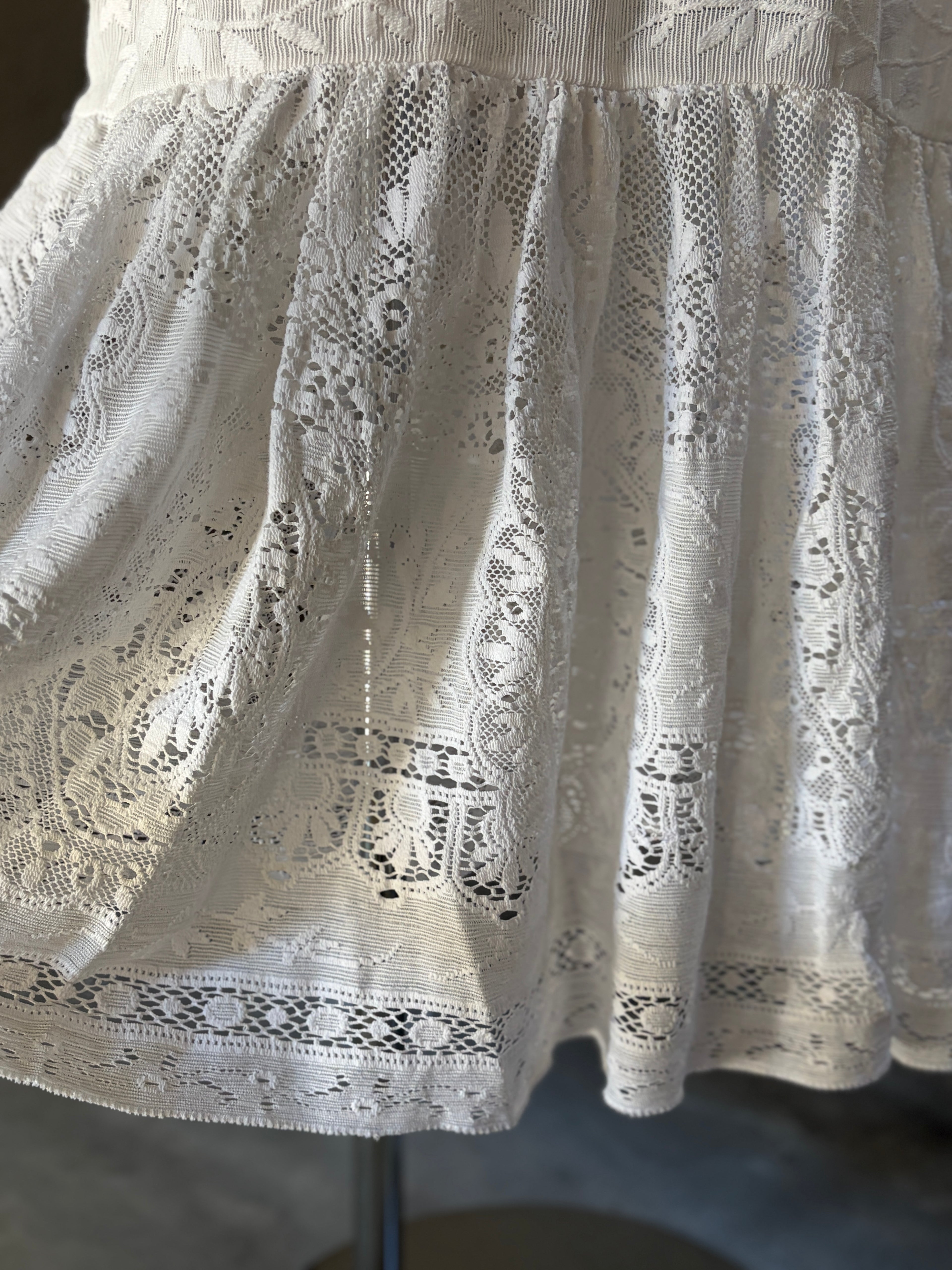 静影（Seiei）｜Quiet Lace Dress