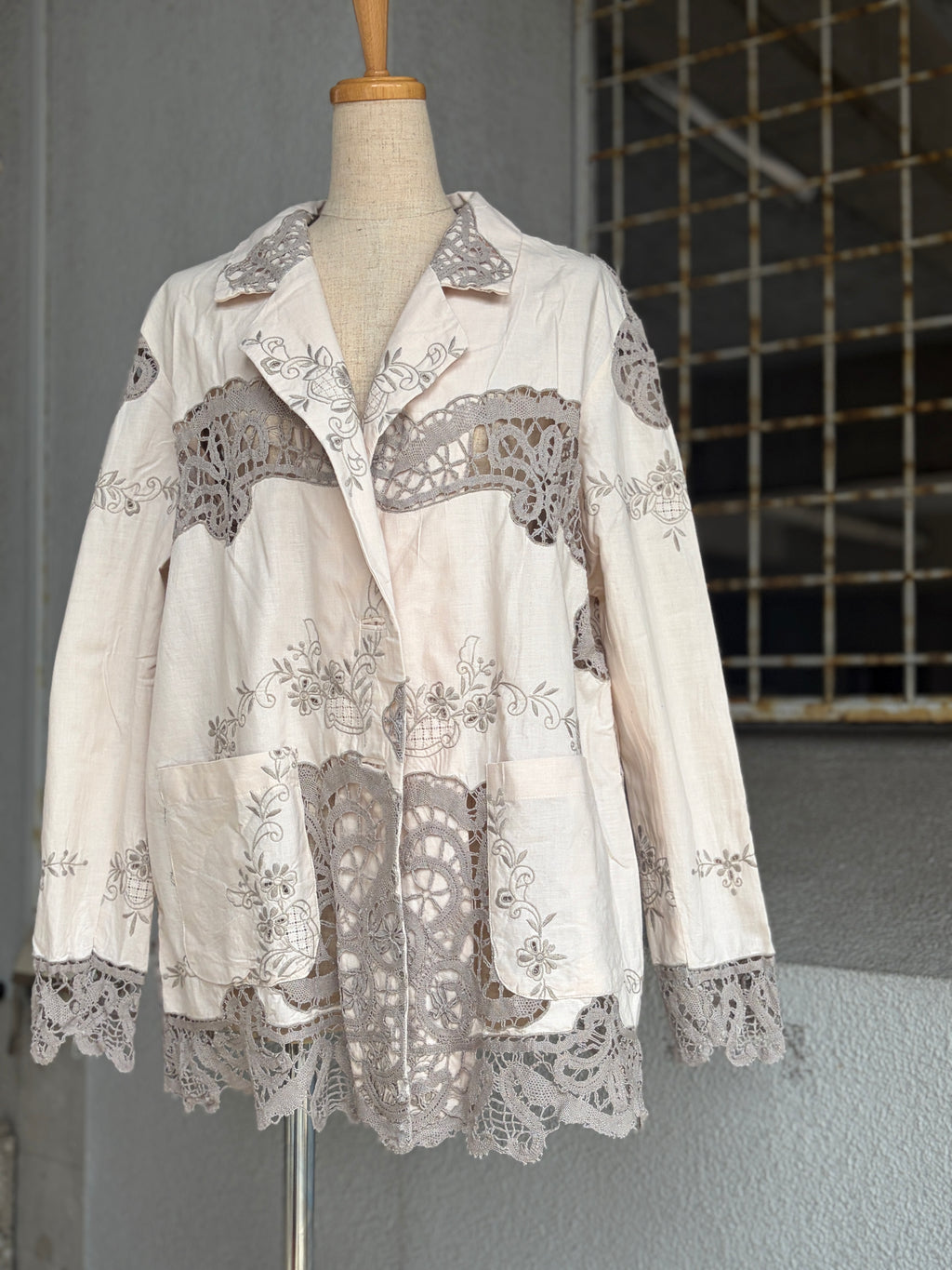 2 流紋（Ryūmon）｜Lace Tailored Jacket