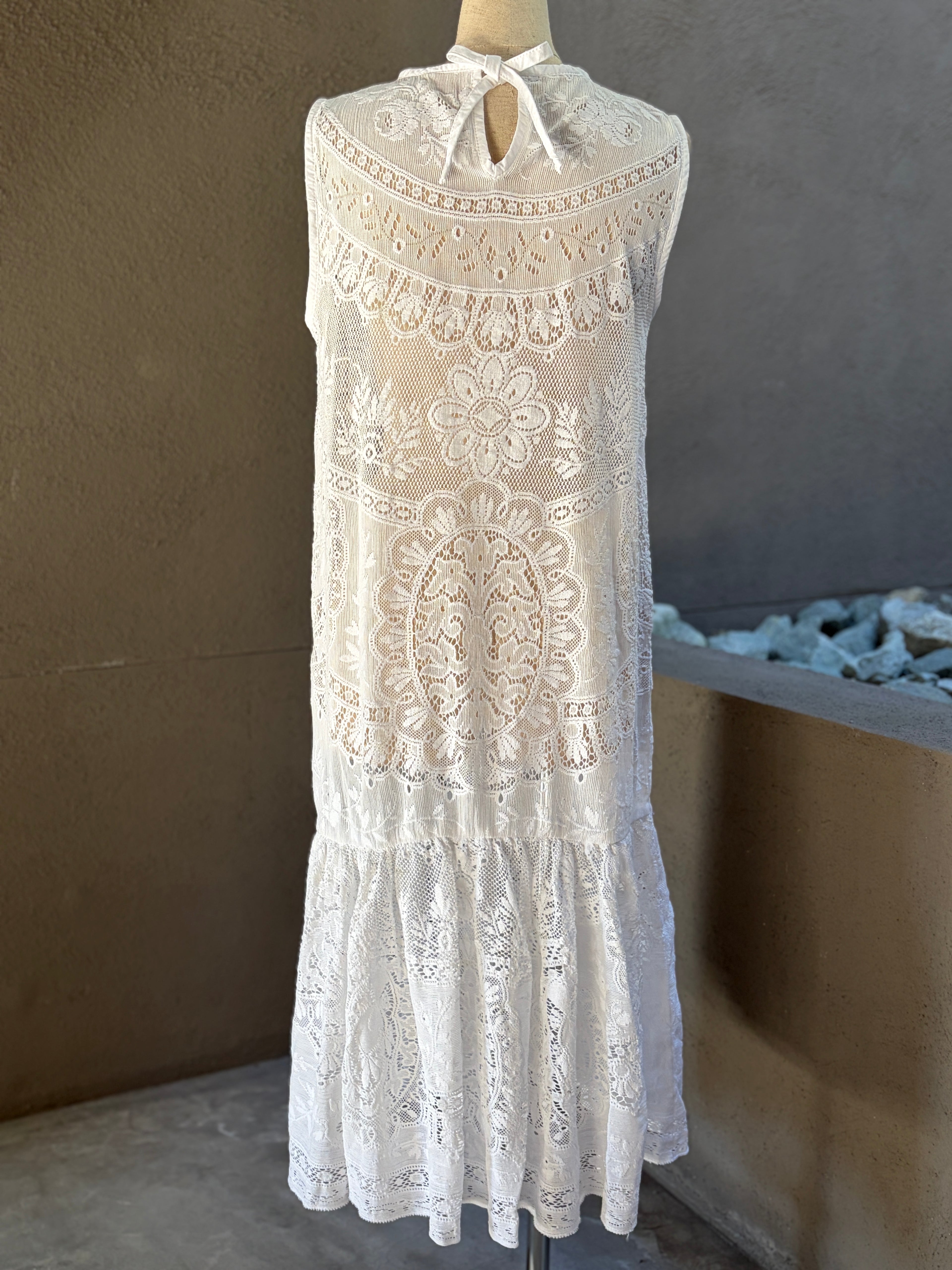 静影（Seiei）｜Quiet Lace Dress
