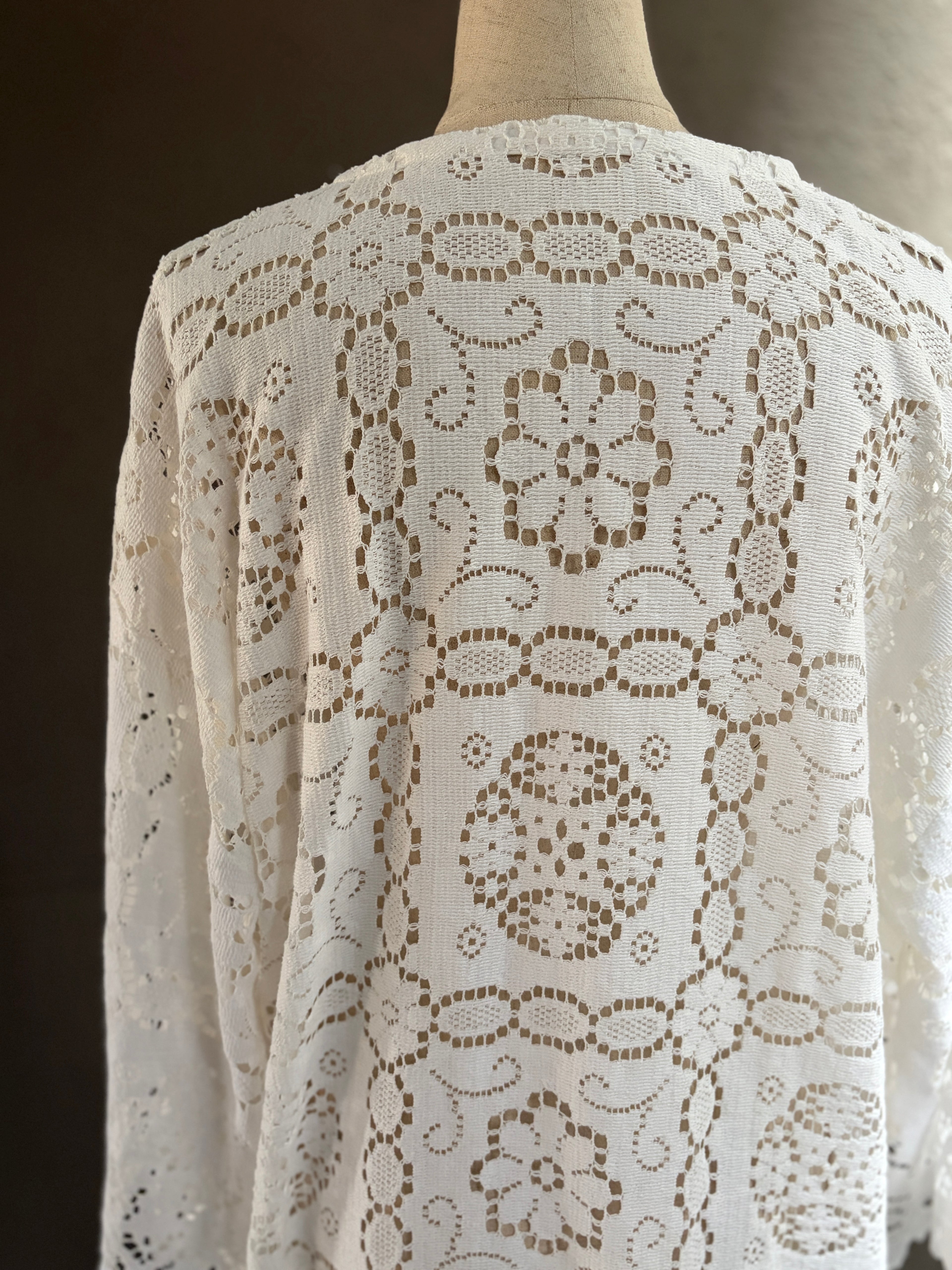 整環（Seikan）｜Lace Pattern Dress