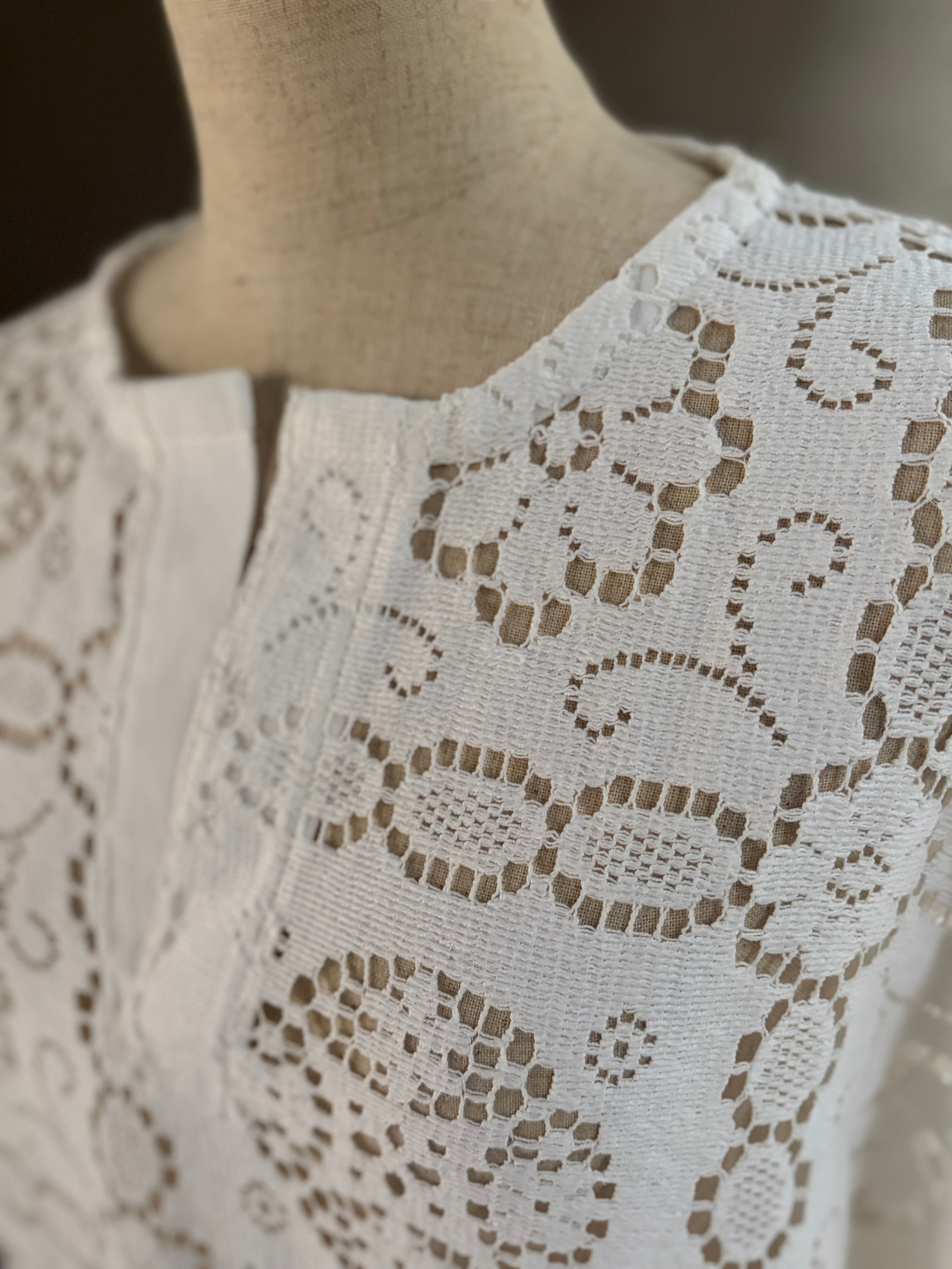 整環（Seikan）｜Lace Pattern Dress