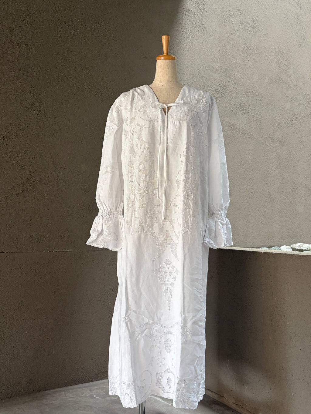 垂華（Suika）｜Ivory Cascade Dress