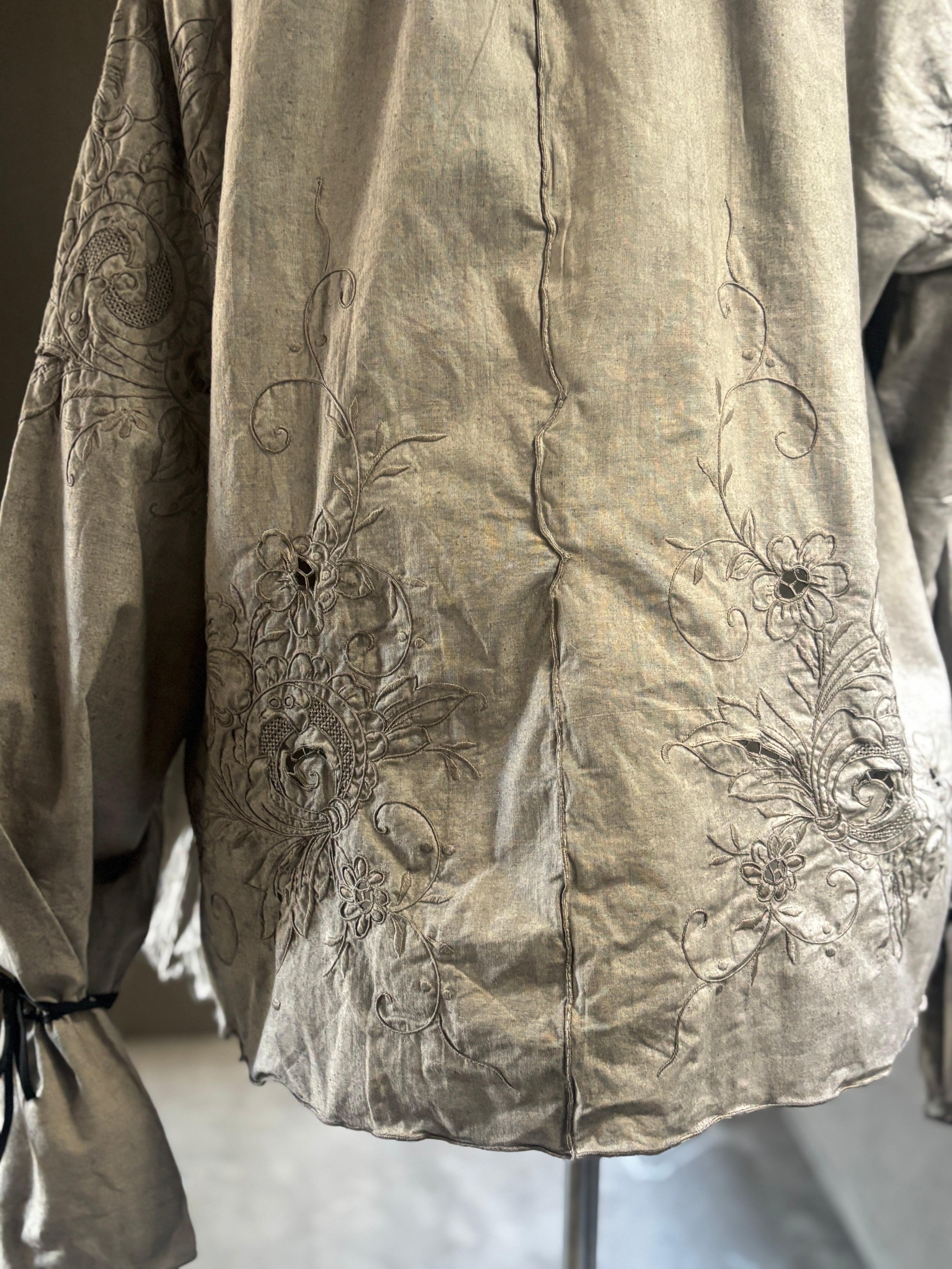 淡影（Tan-ei）｜Soft Shadow Blouse