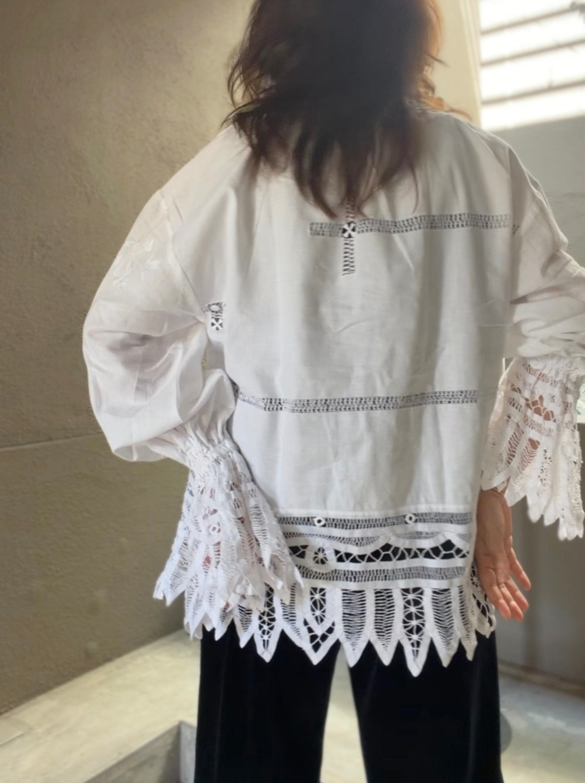 透綻（Tōtan）｜Lace Blouse