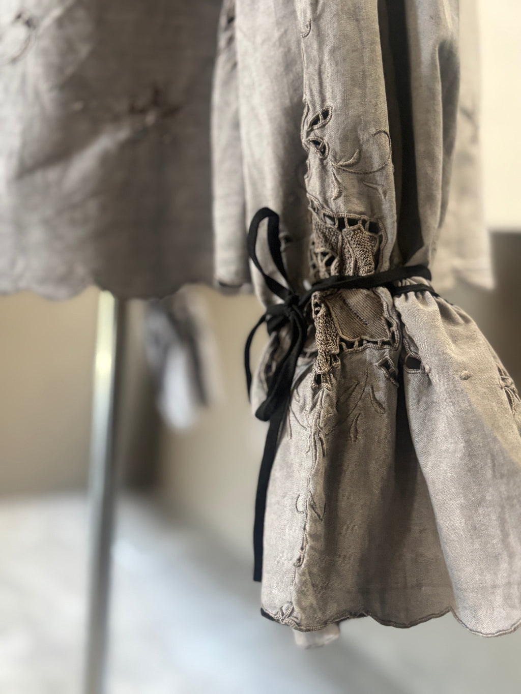 余影（Yoei）｜Lingering Embroidery Blouse