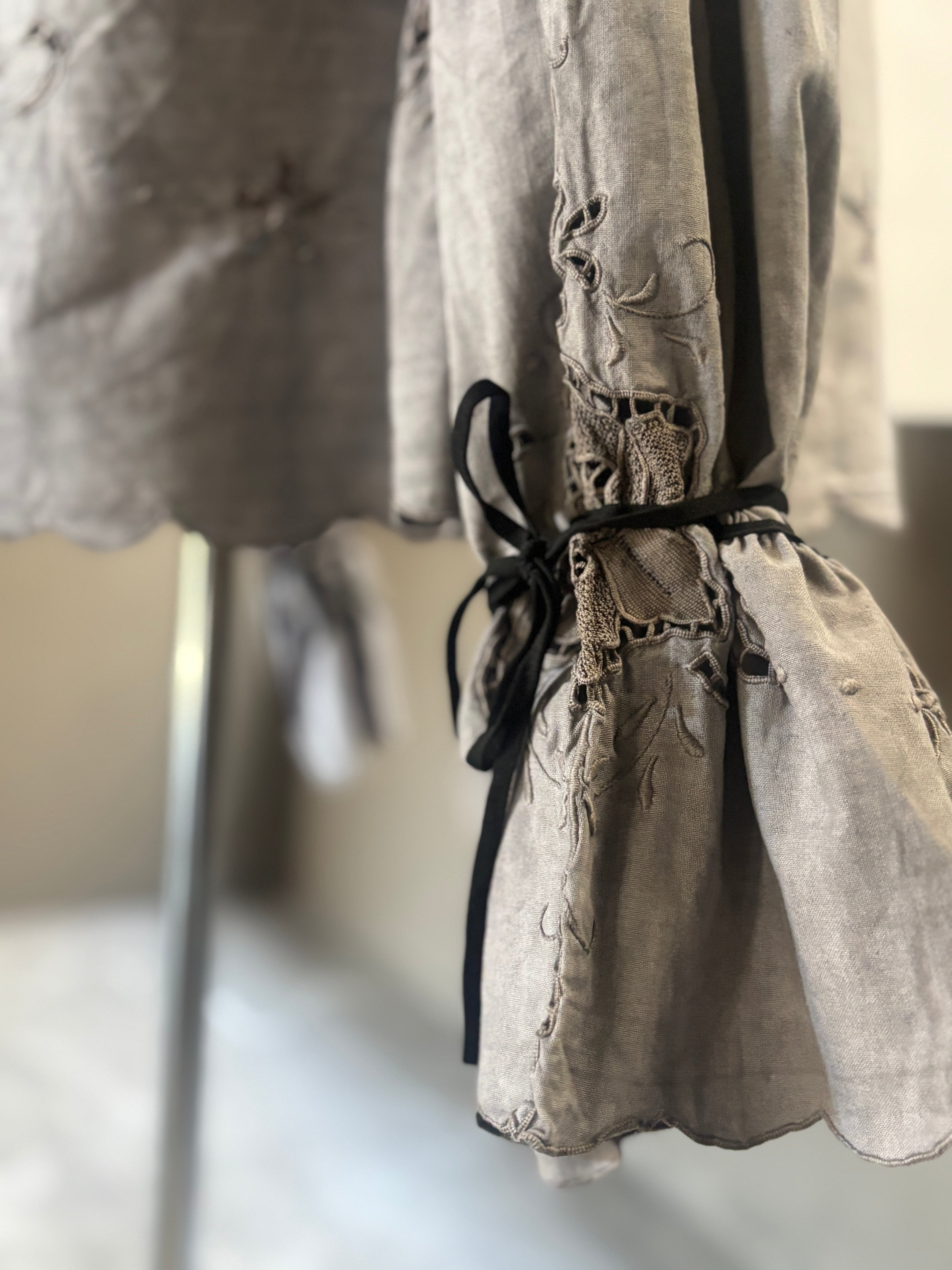 余影（Yoei）｜Lingering Embroidery Blouse