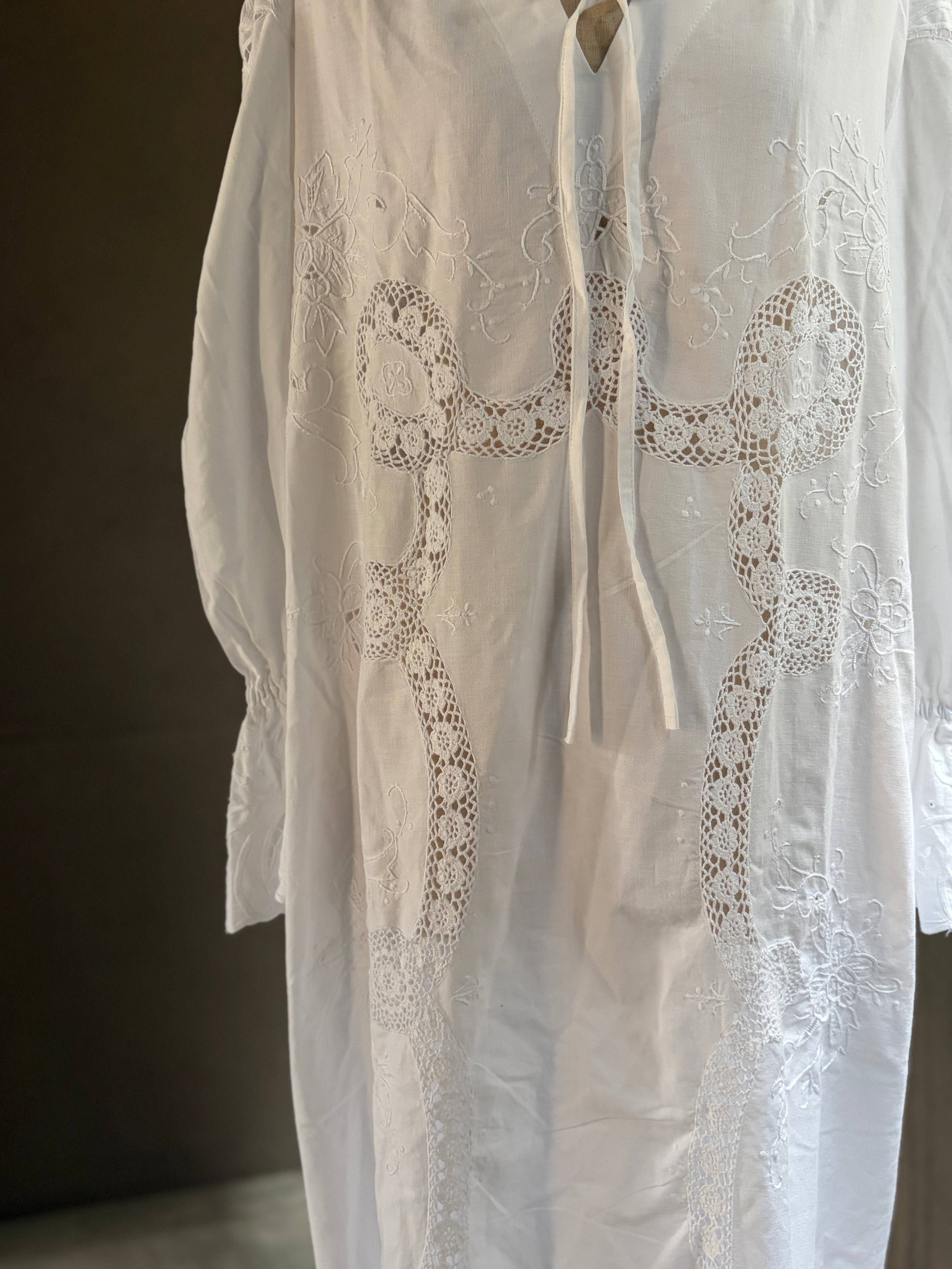 連脈（Renmyaku）｜Lace Vein Dress