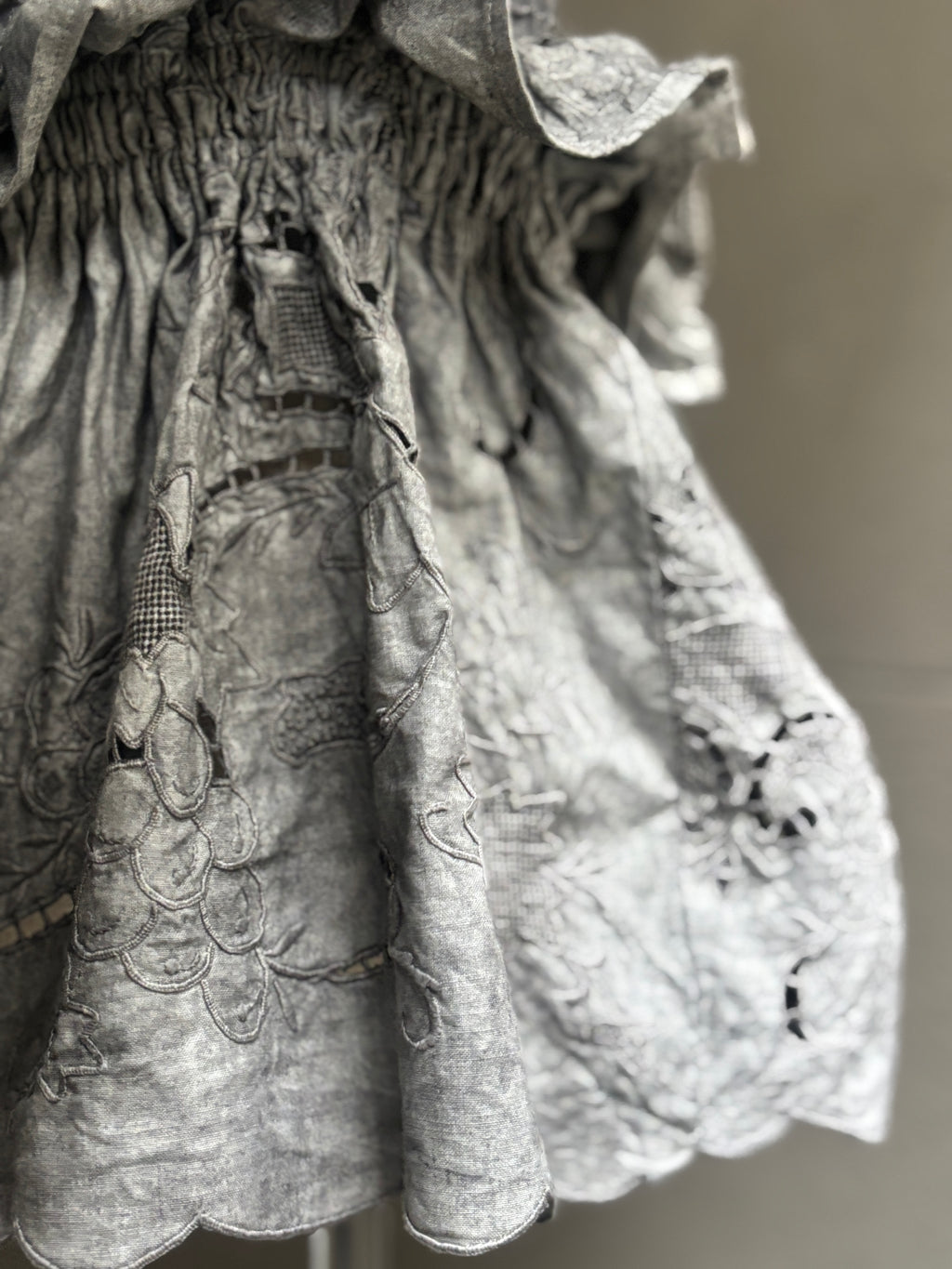 影層（Eisō） – Layered Lace Wrap Vest