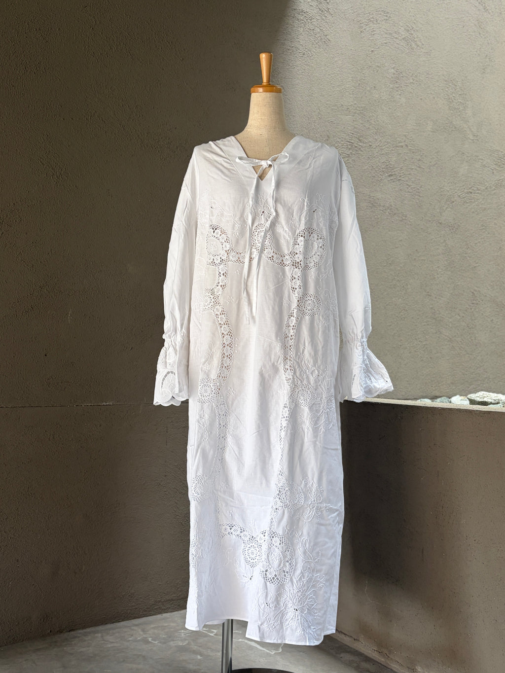 連脈（Renmyaku）｜Lace Vein Dress