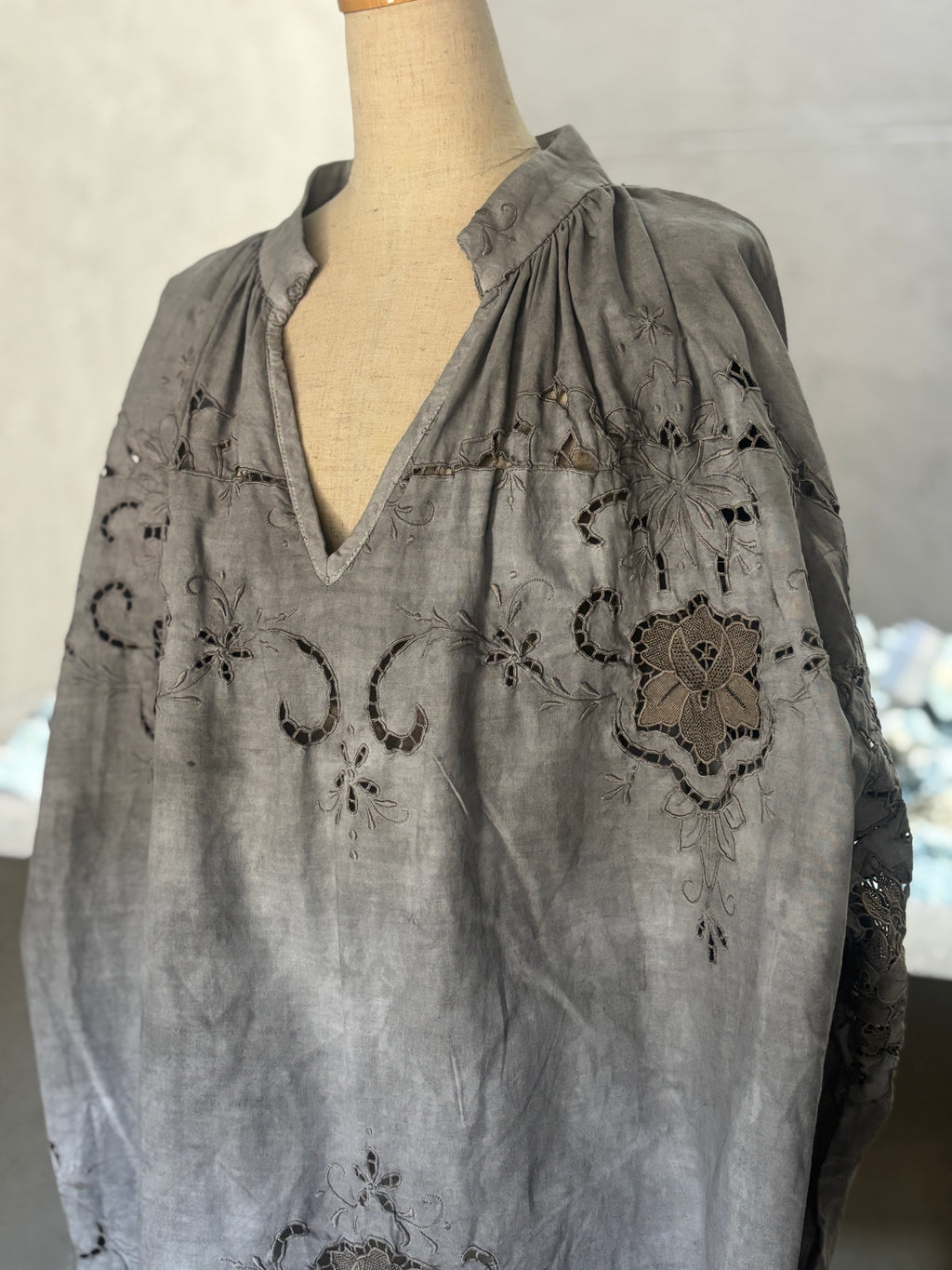 余影（Yoei）｜Lingering Embroidery Blouse