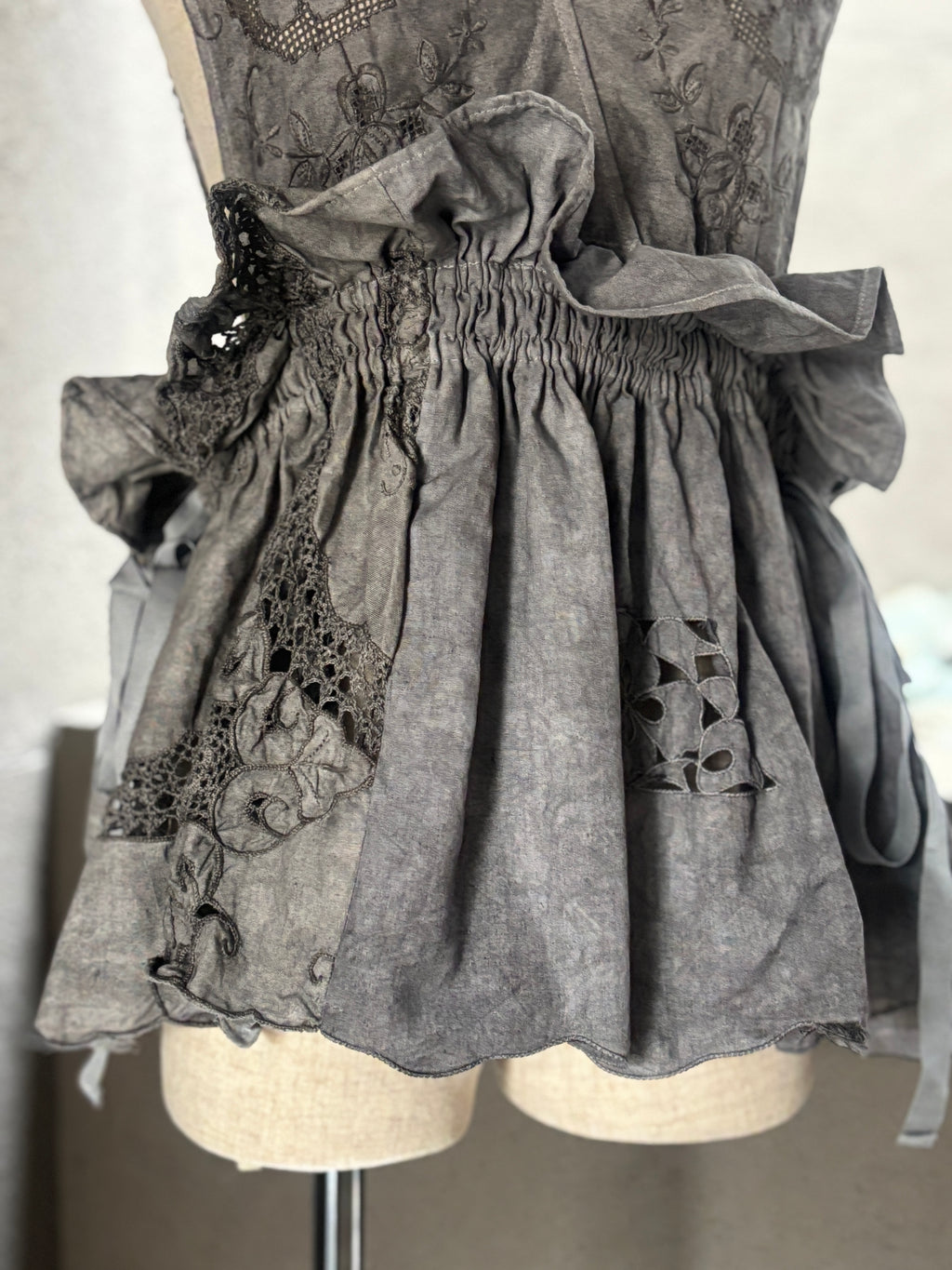 影層（Eisō） – Layered Lace Wrap Vest