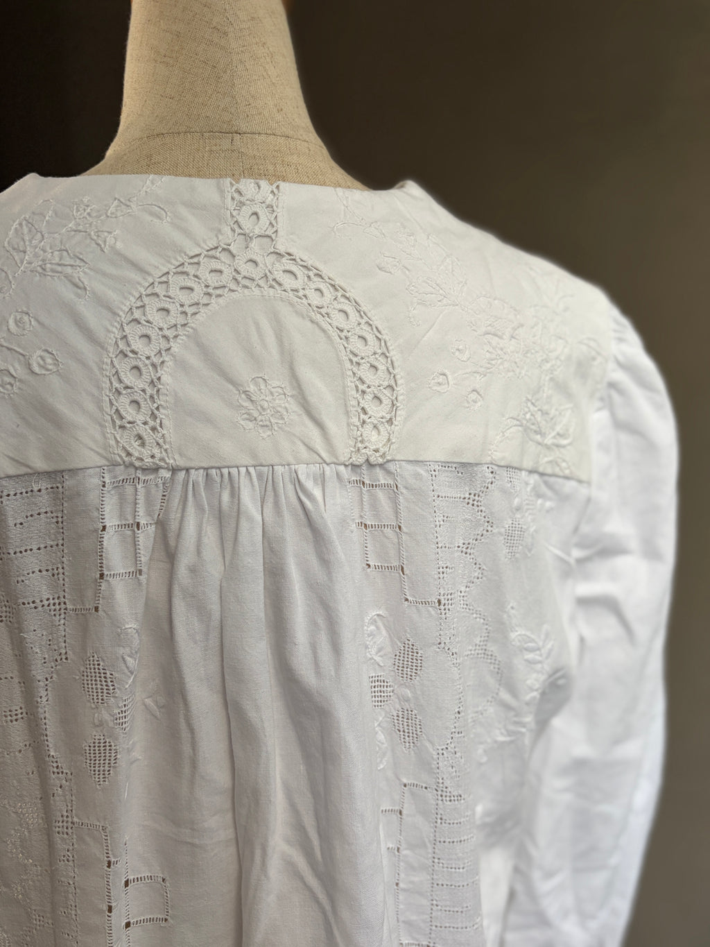弧章（Koshō）｜Arc Lace Dress