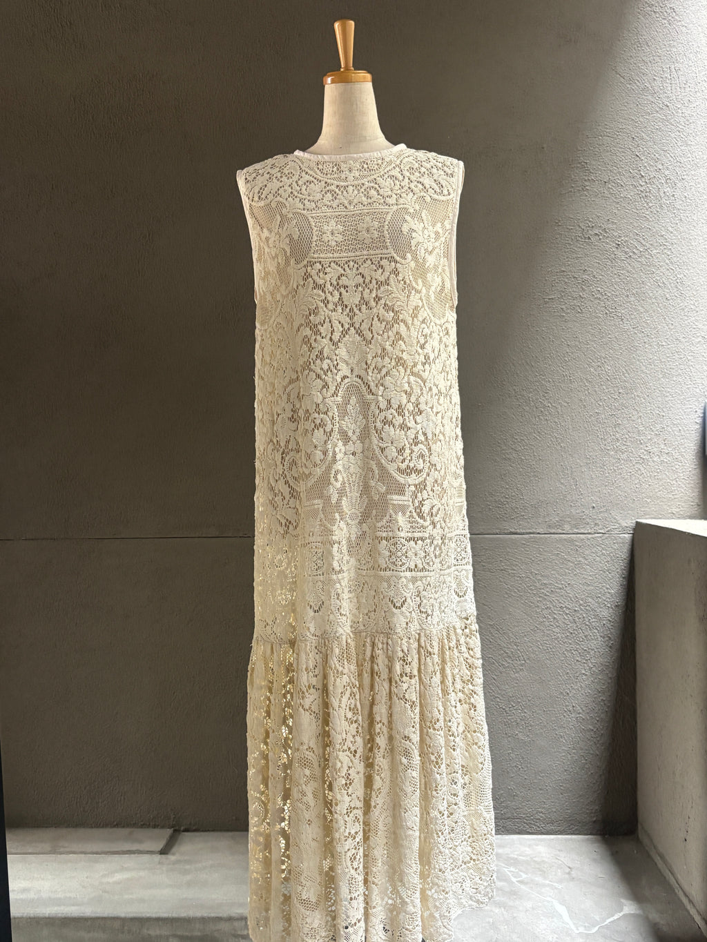 白綾（Hakua）｜Ivory Lace Dress