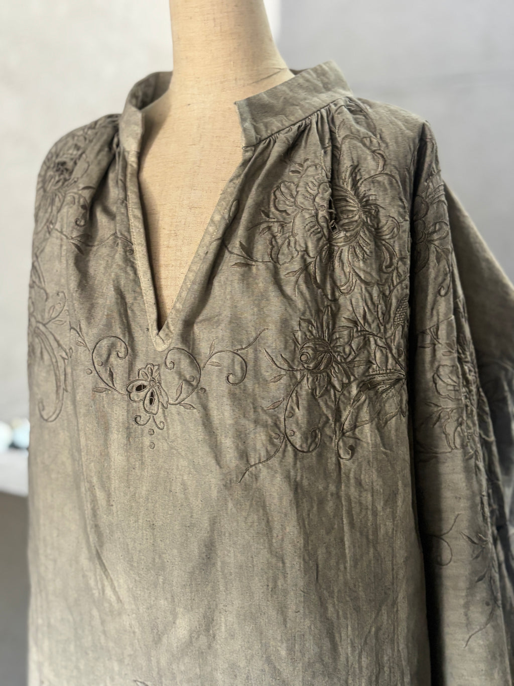 淡影（Tan-ei）｜Soft Shadow Blouse