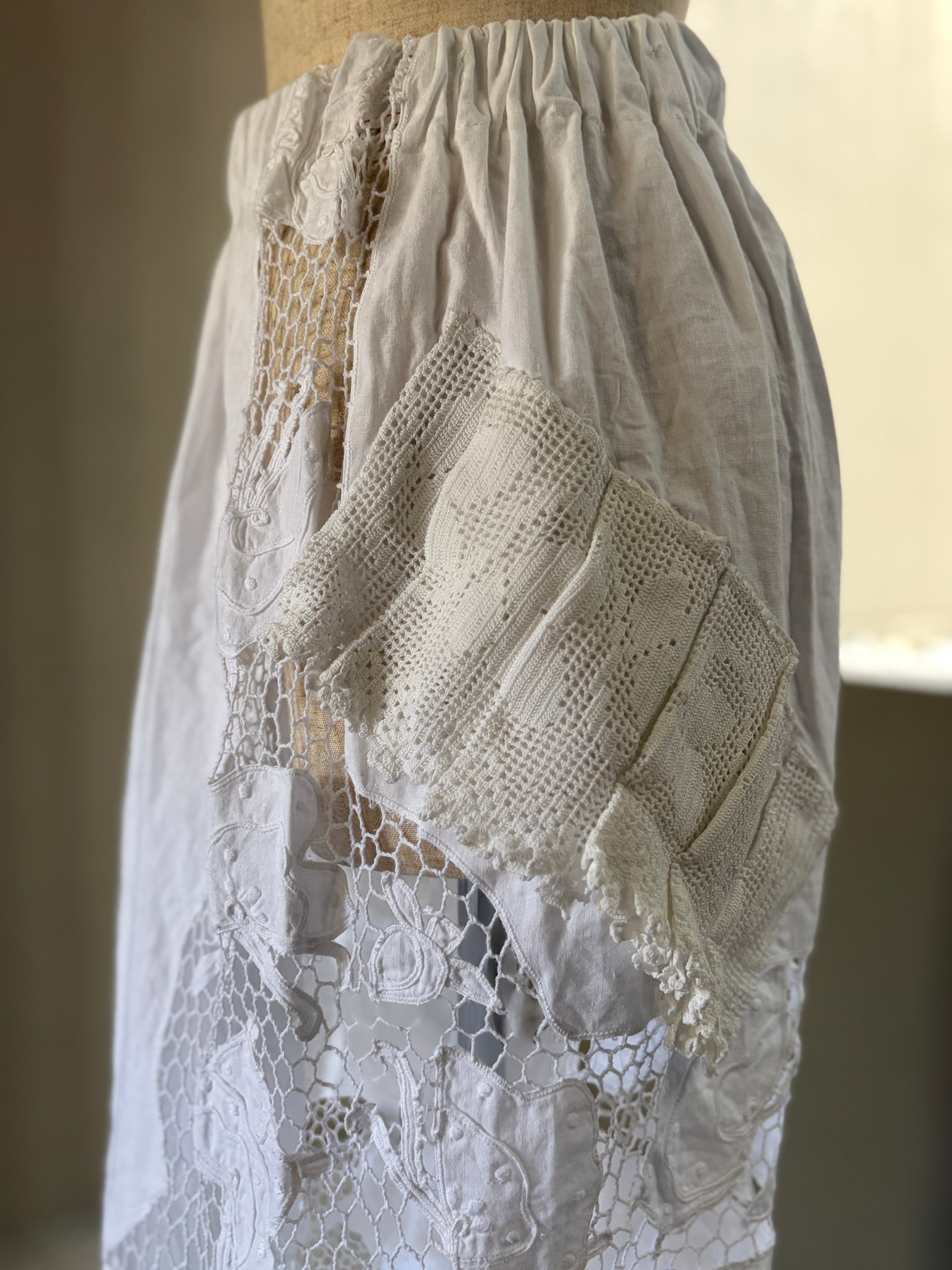 絡紋（Rakumon）｜Lace Skirt