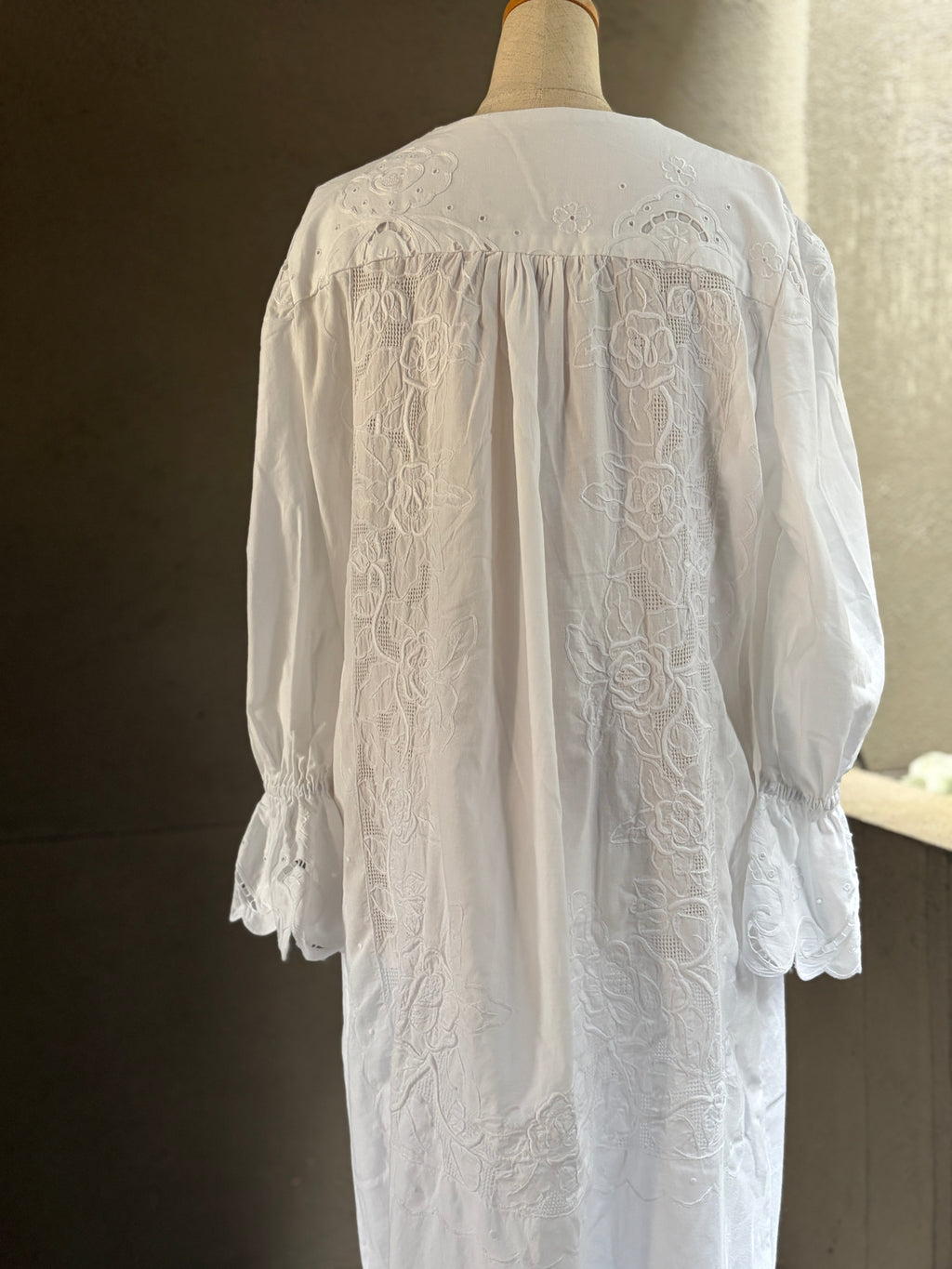 連脈（Renmyaku）｜Lace Vein Dress