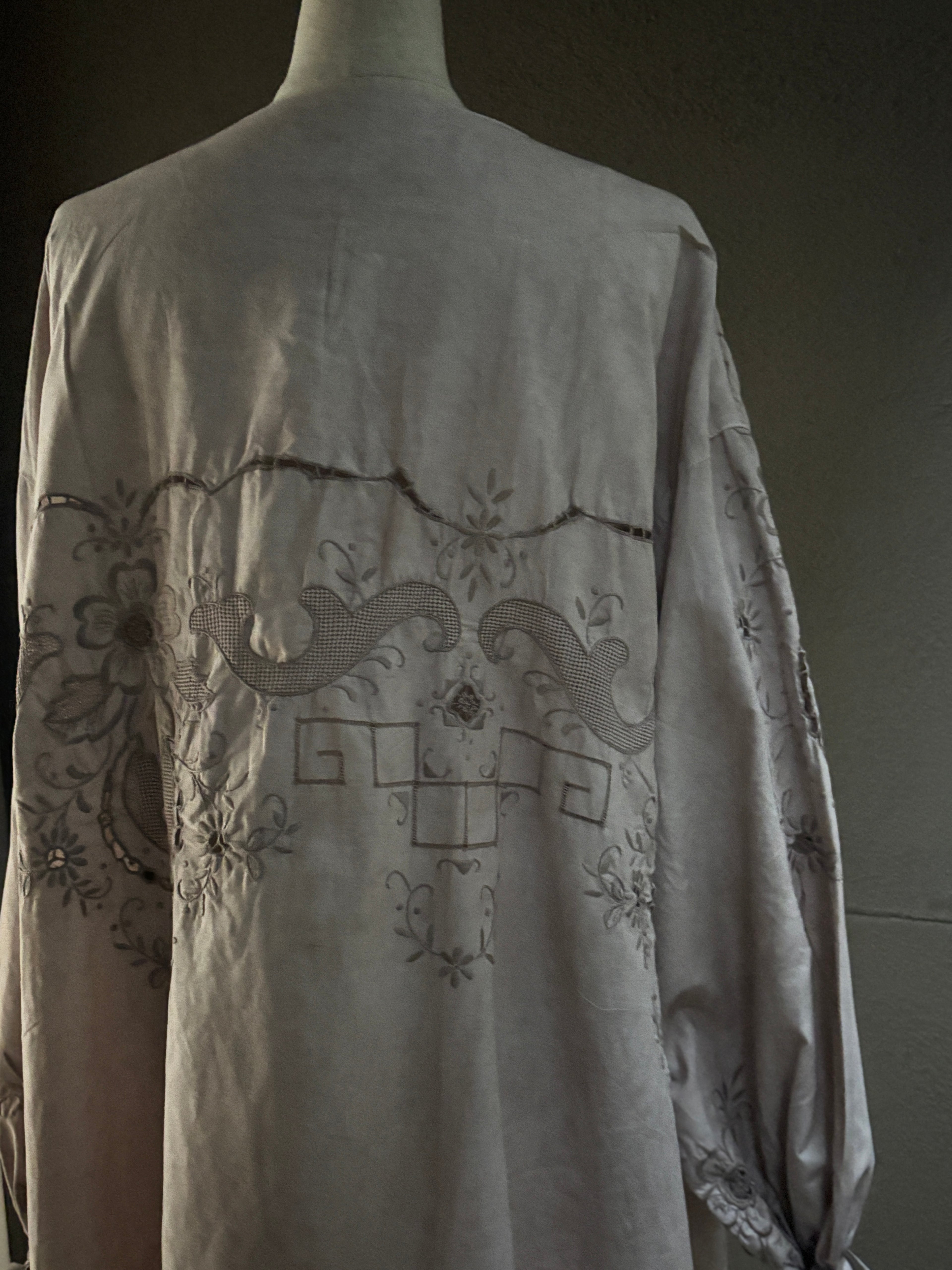 紋景（Mon-kei）｜Embroidered Tunic