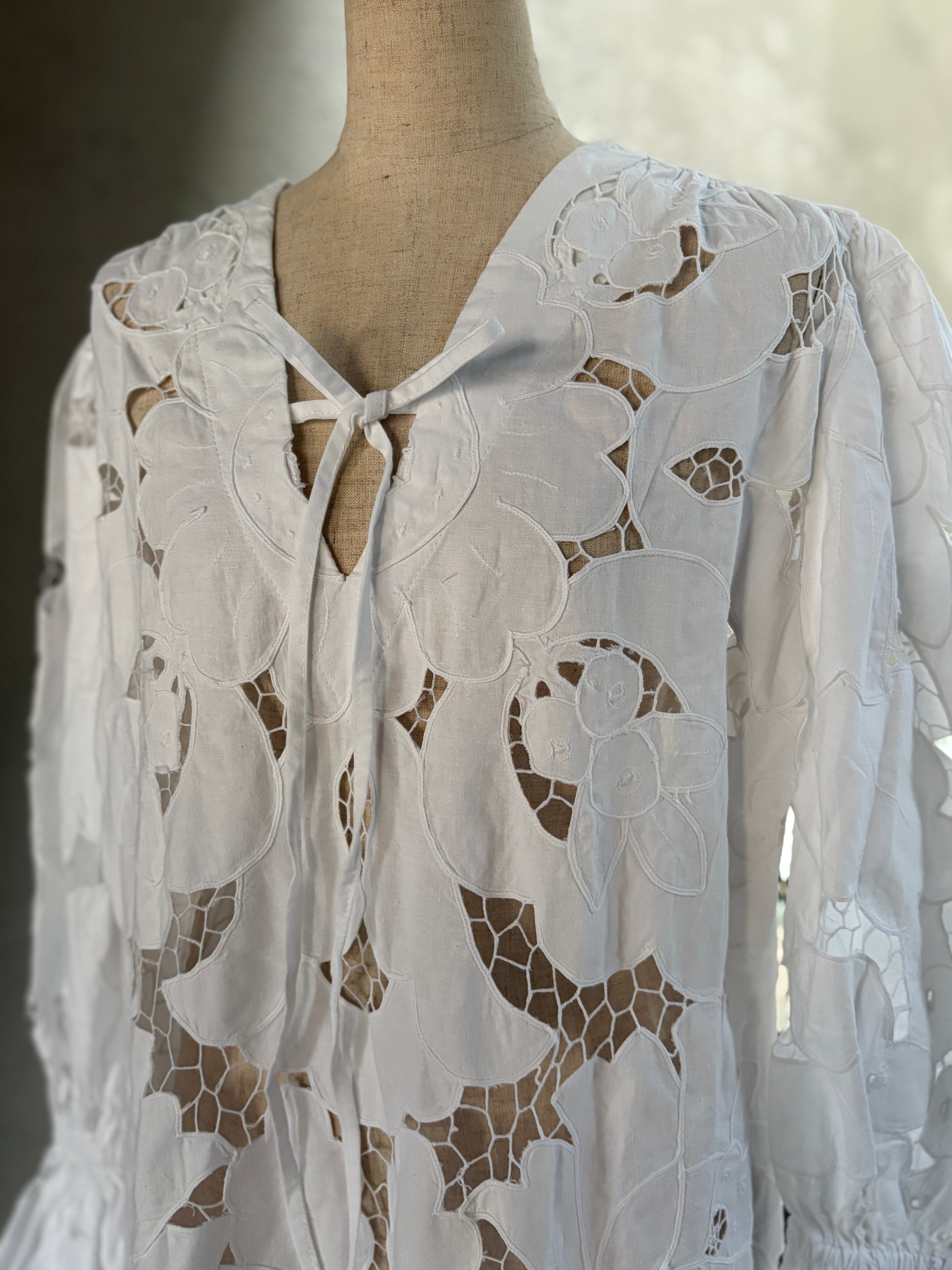 開輪（Kairin）｜Open Petal Dress