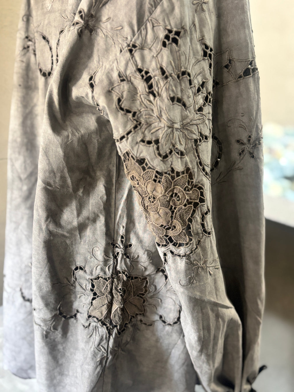 余影（Yoei）｜Lingering Embroidery Blouse