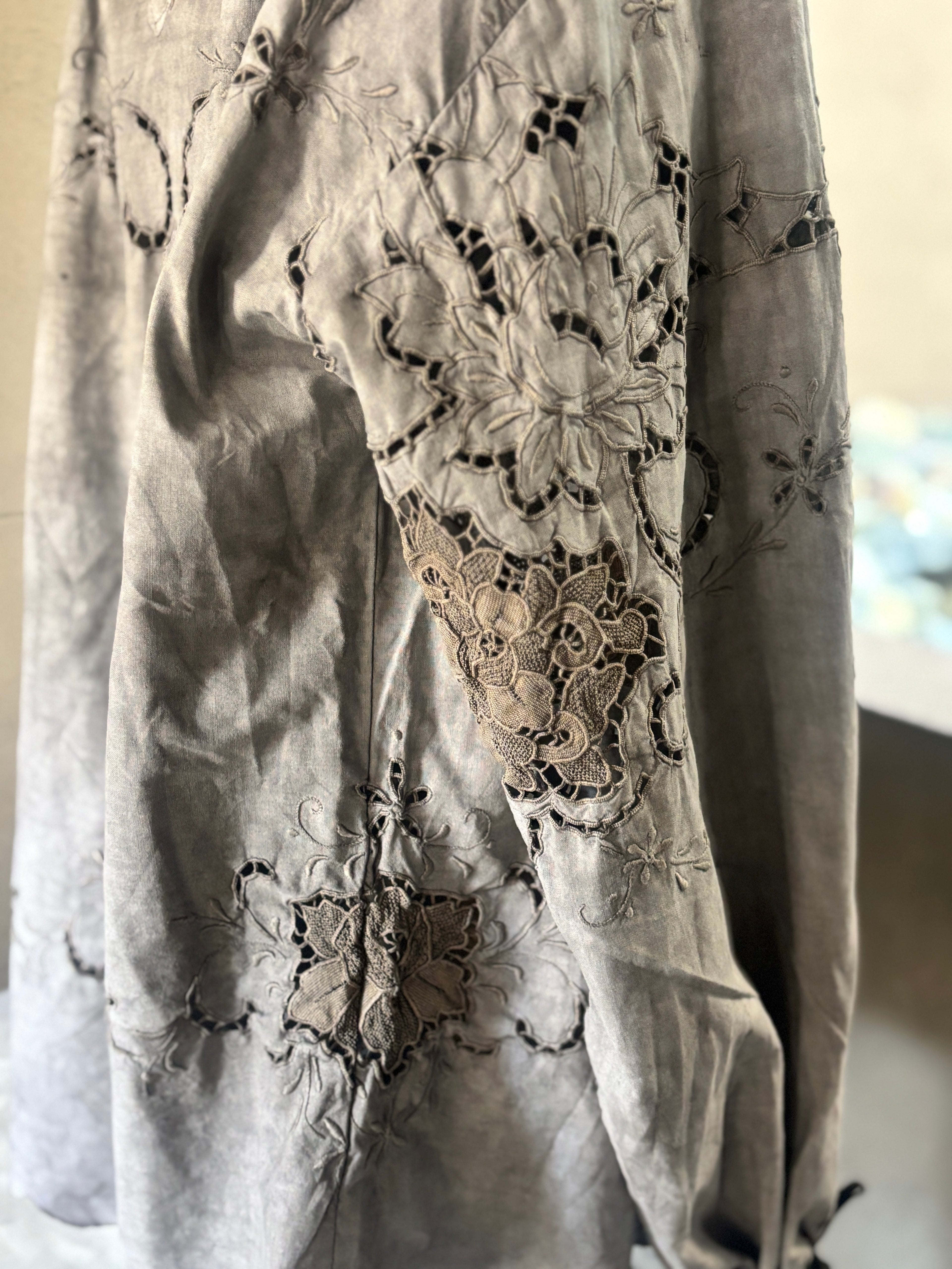余影（Yoei）｜Lingering Embroidery Blouse