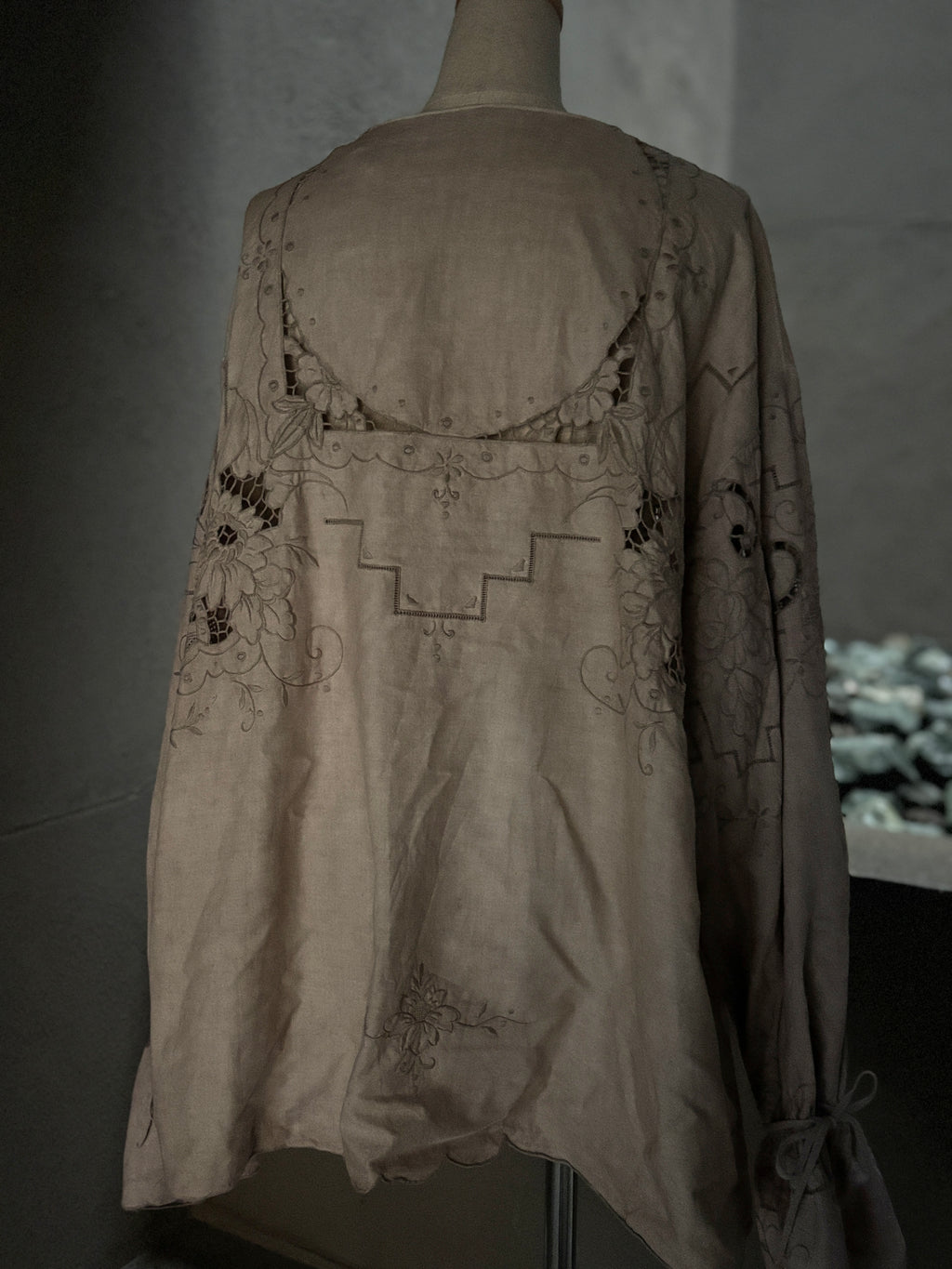線紋（Sen-mon）｜Embroidered Tunic Top