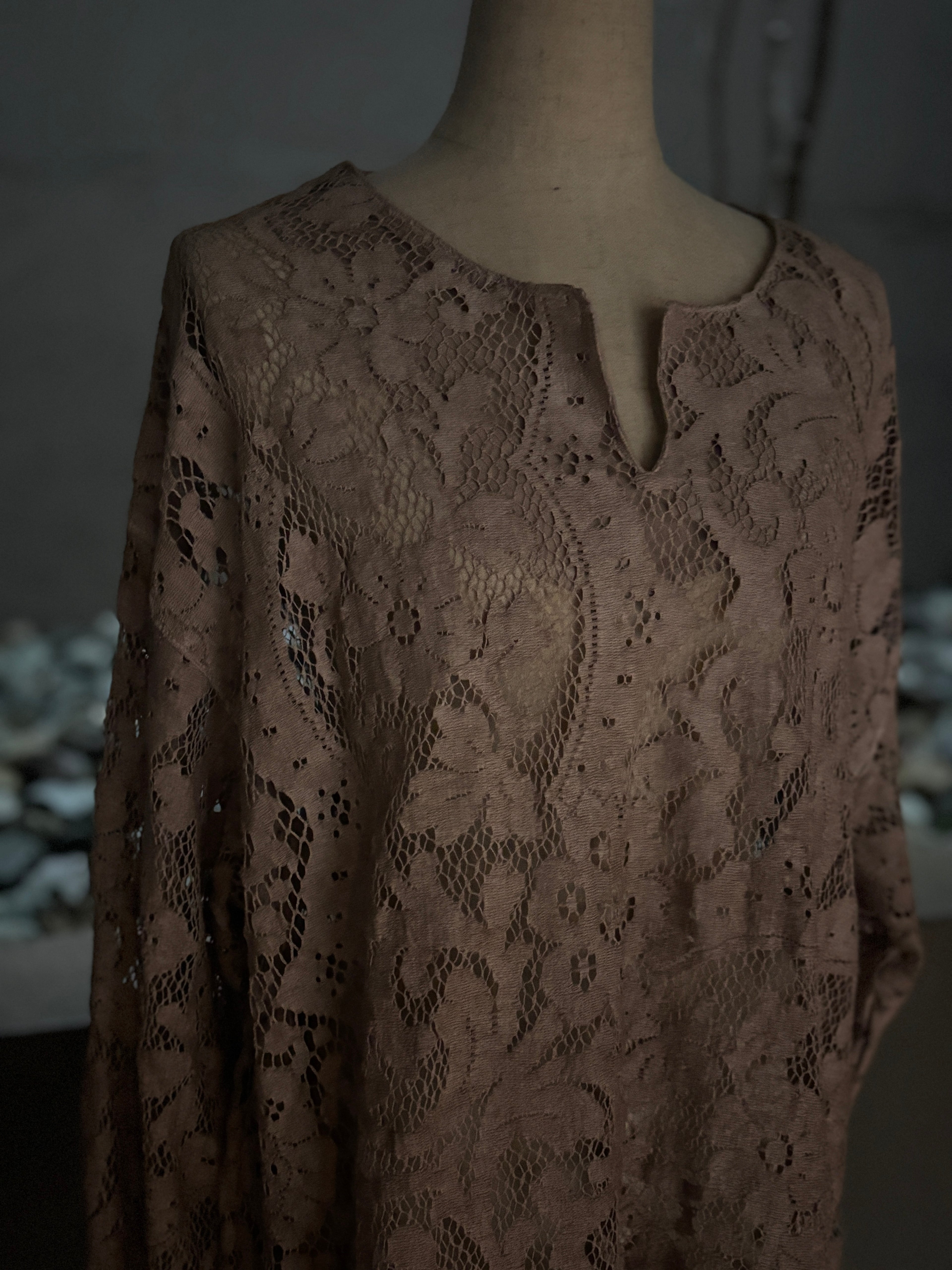 花紋（Ka-mon）｜Quaker Lace Tunic