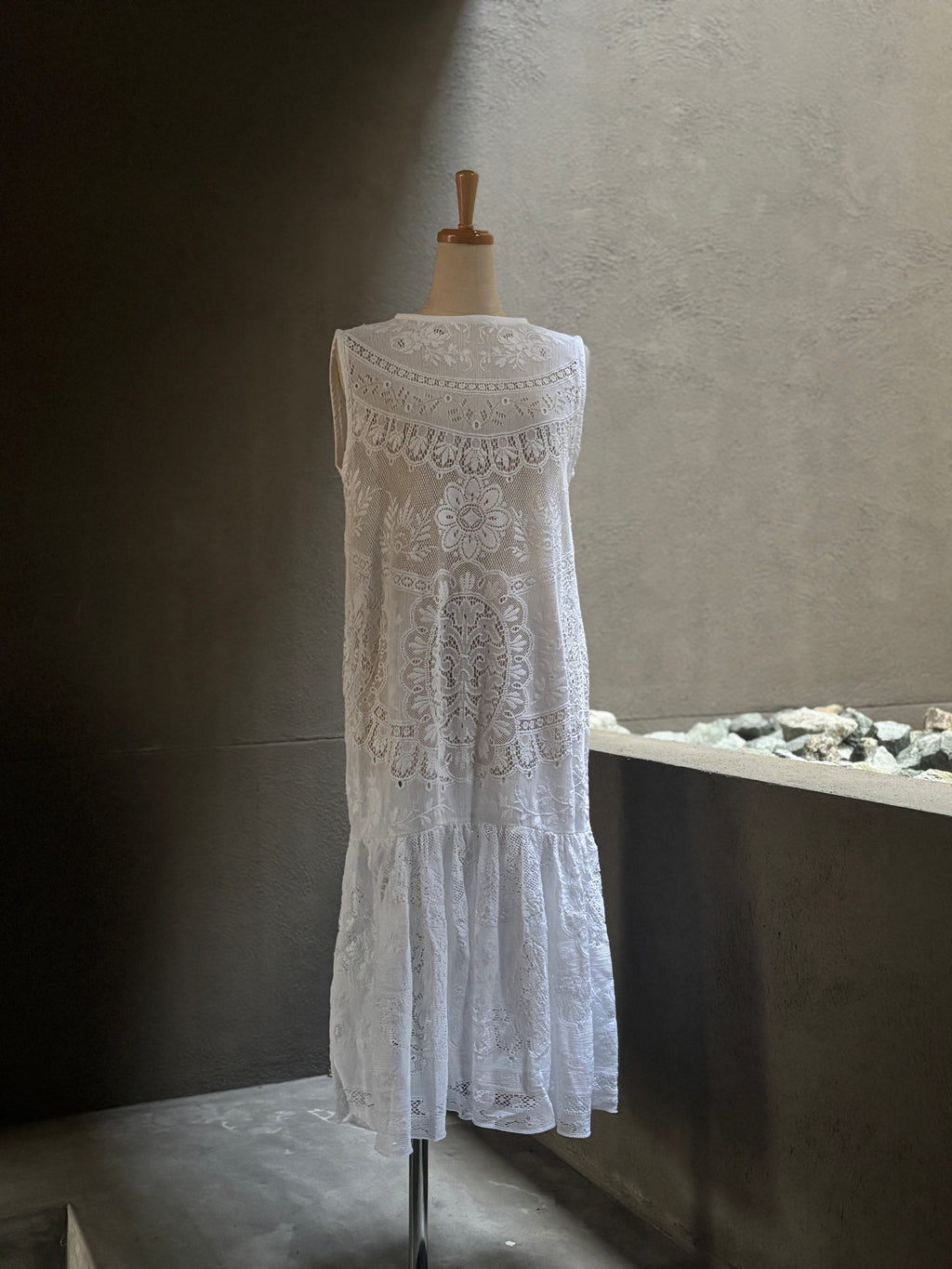 静影（Seiei）｜Quiet Lace Dress