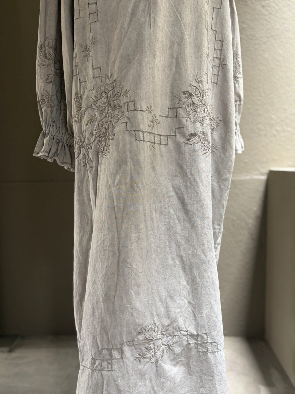 9 灰景（Haikei）｜Lace Dress