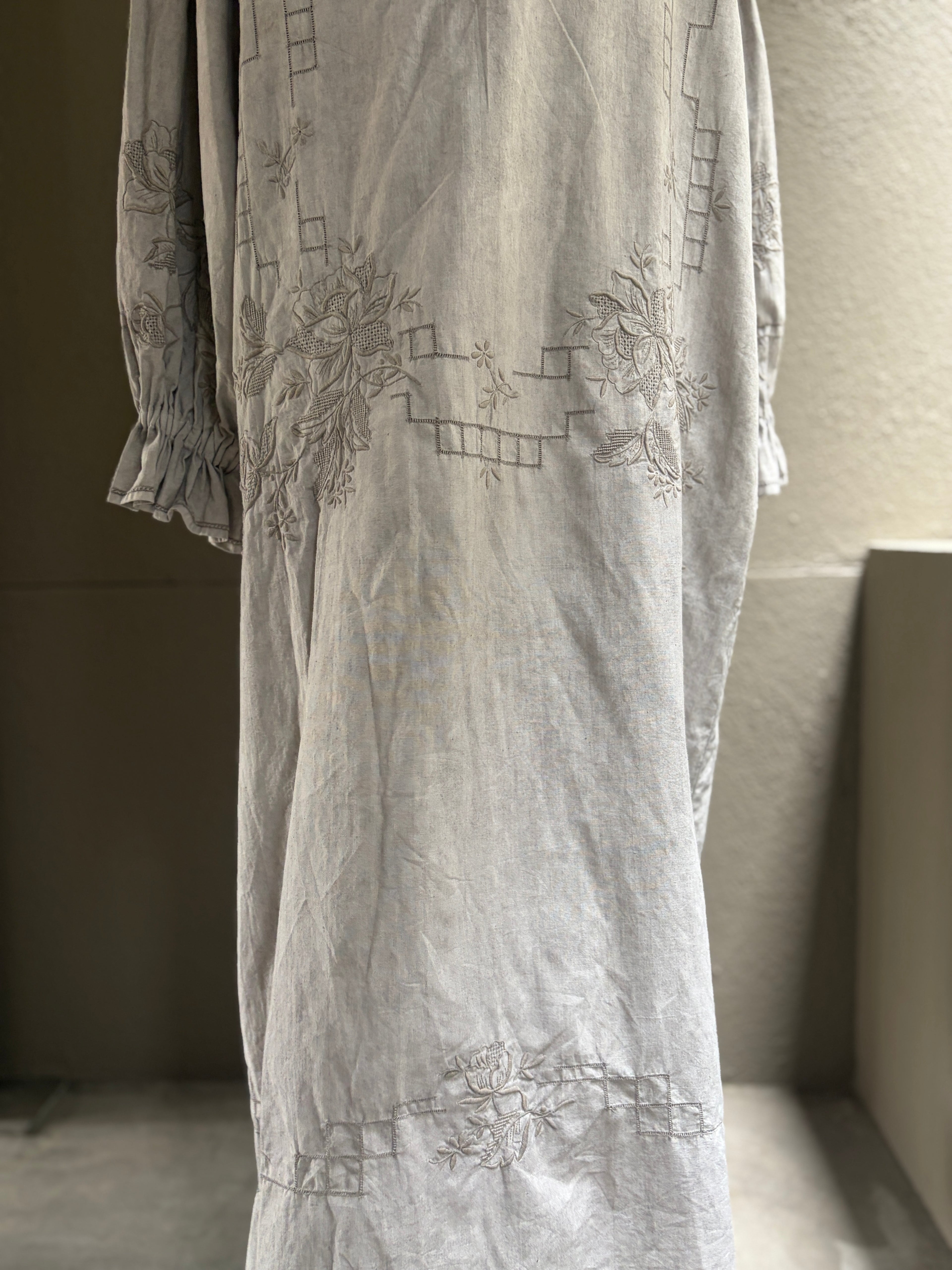 9 灰景（Haikei）｜Lace Dress
