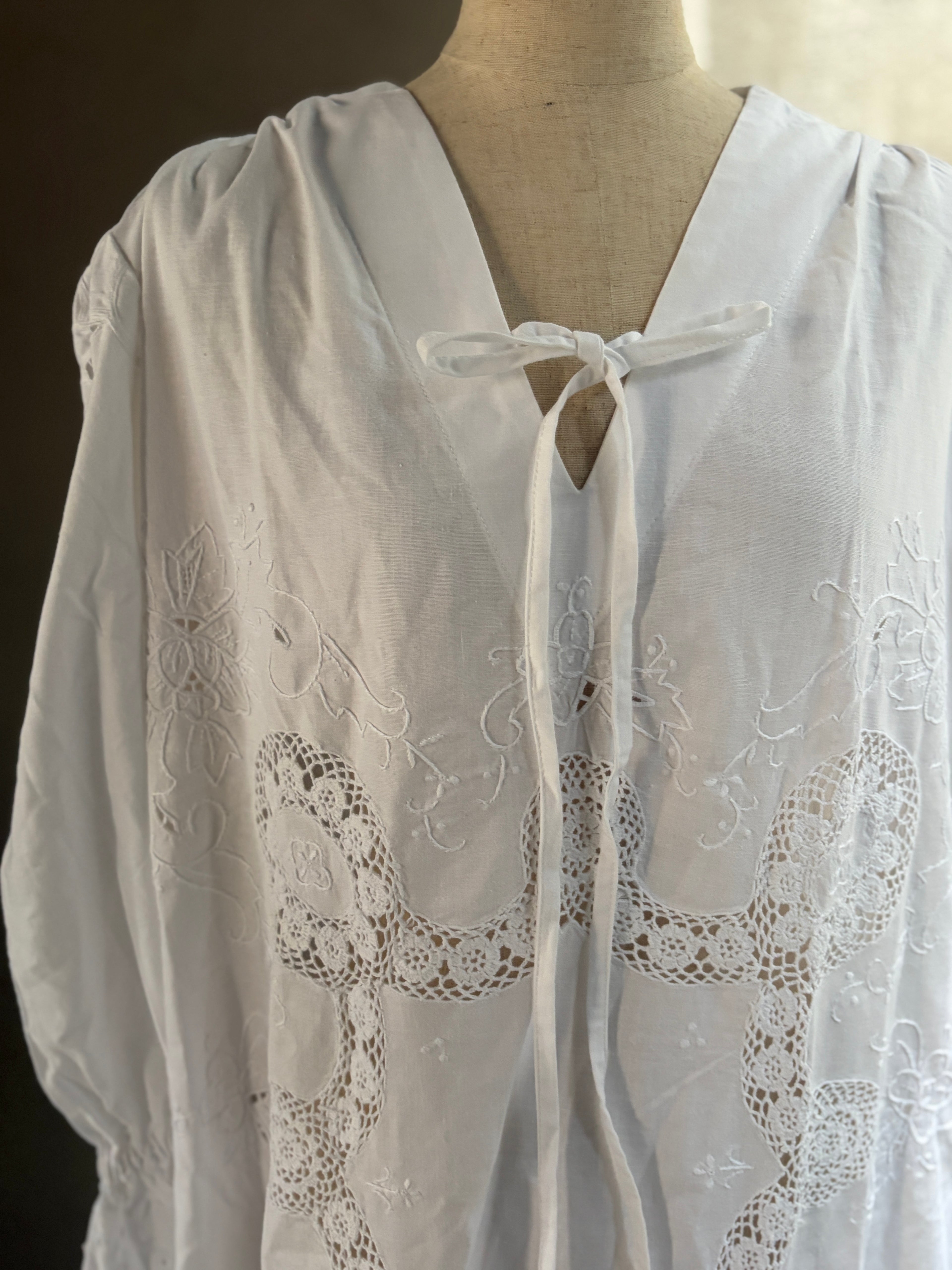 連脈（Renmyaku）｜Lace Vein Dress