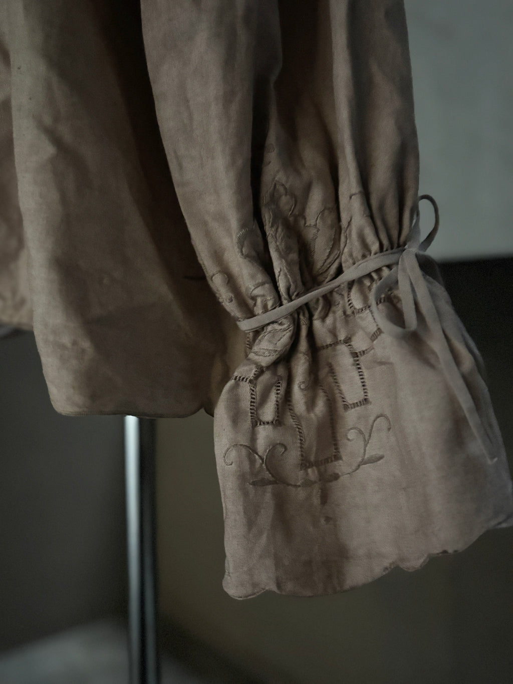 線紋（Sen-mon）｜Embroidered Tunic Top
