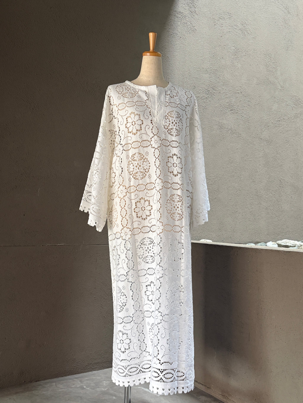 整環（Seikan）｜Lace Pattern Dress