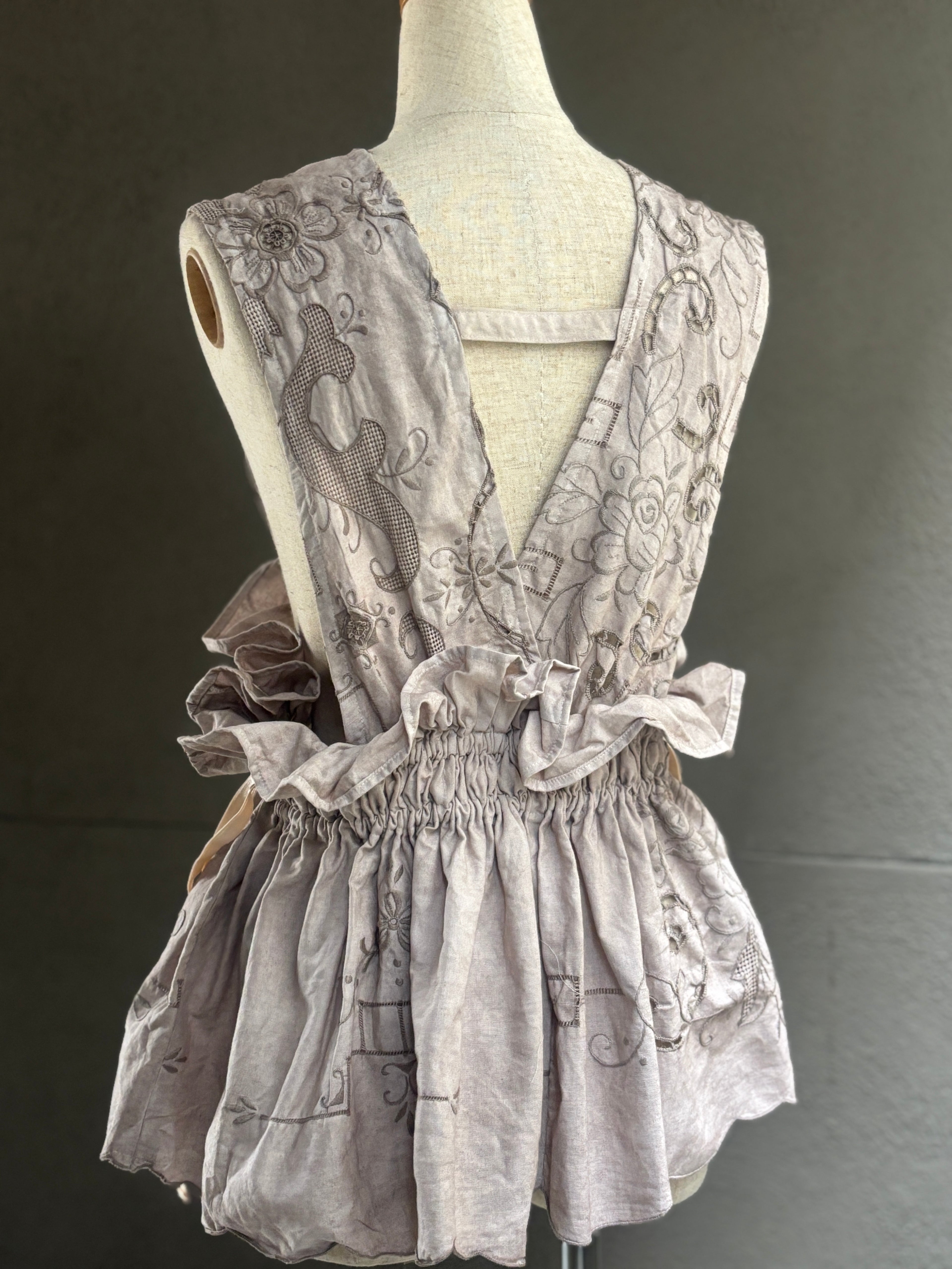 折紋（Orimon） – Folded Embroidered Wrap Vest