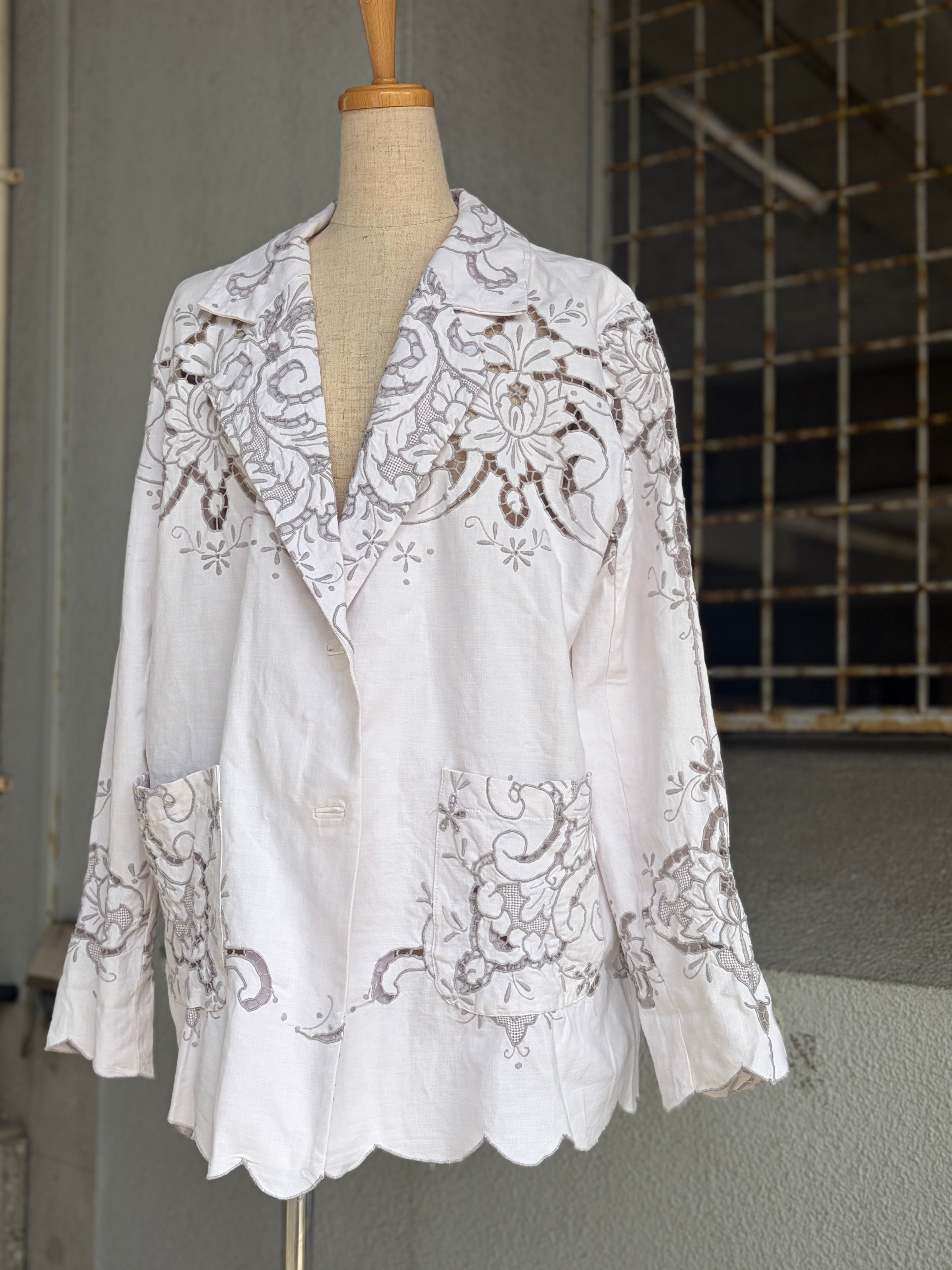 3 均紋（Kinmon）｜Lace Tailored Jacket