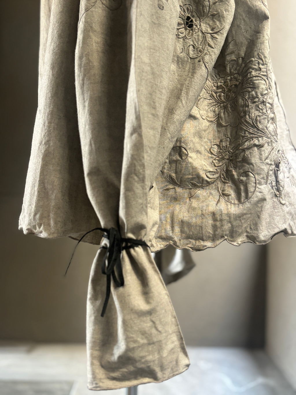 淡影（Tan-ei）｜Soft Shadow Blouse