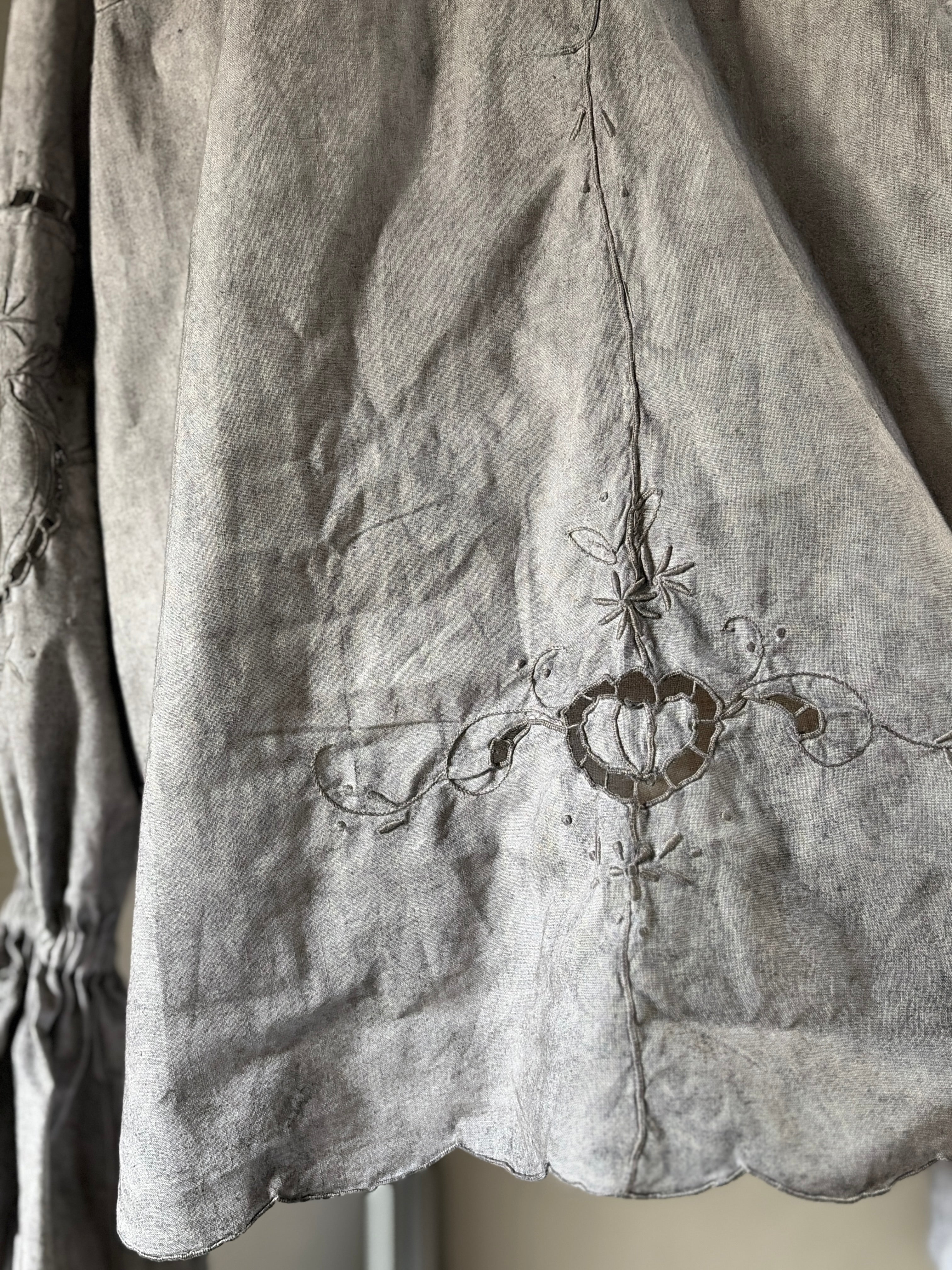 歩痕（Hokon）– Dyed Lace Blouse
