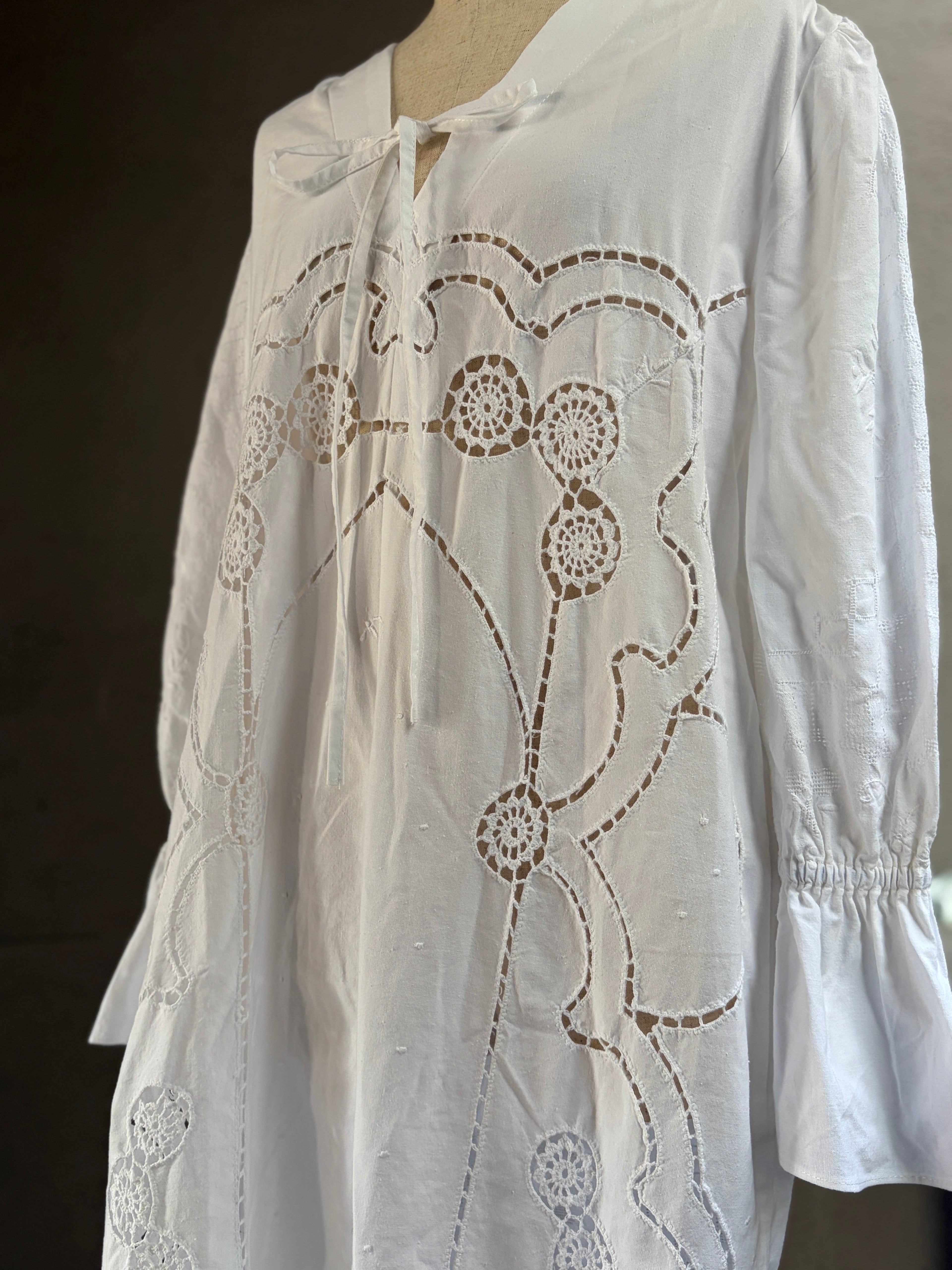 弧章（Koshō）｜Arc Lace Dress