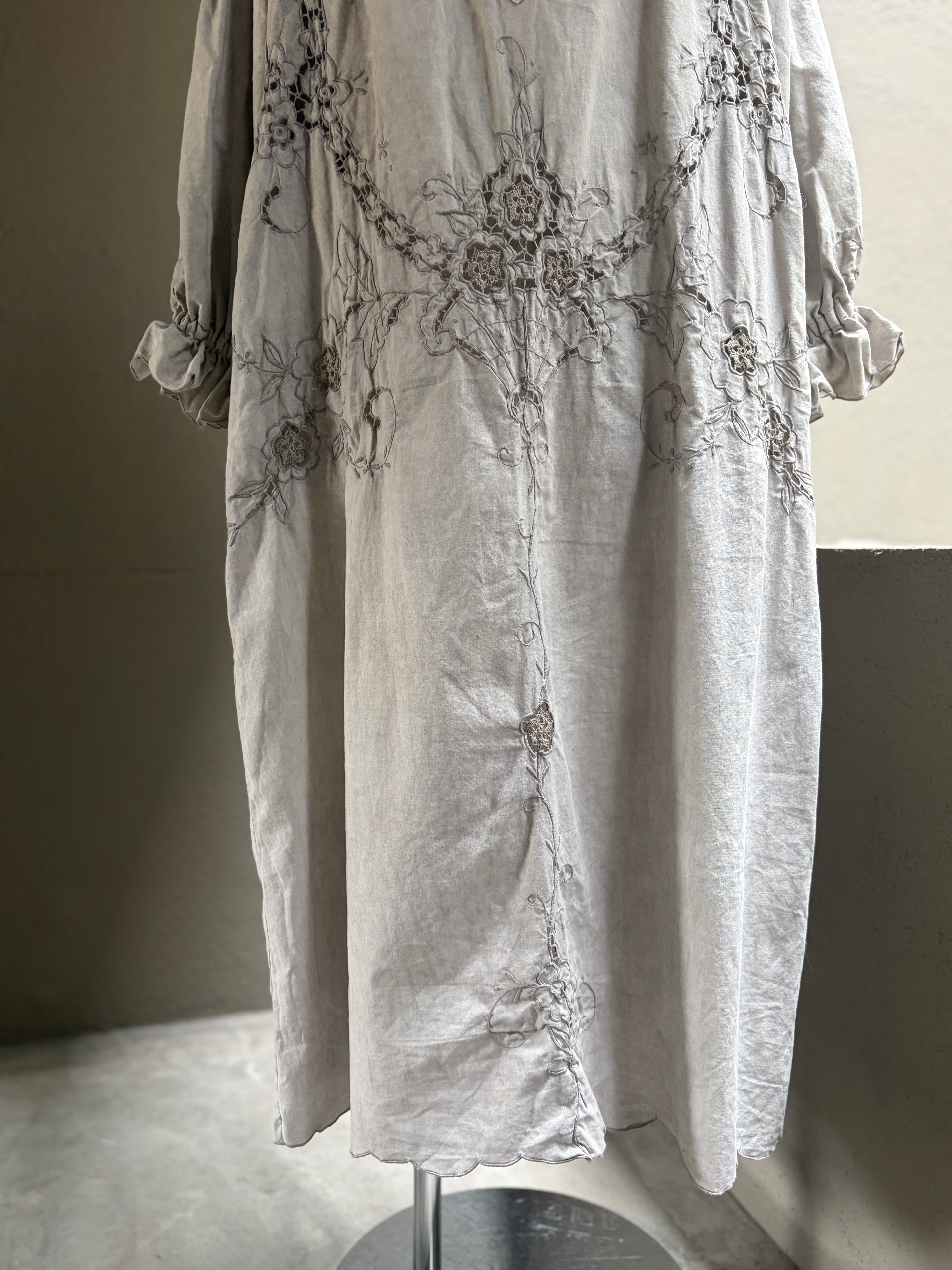 8 影格（Eikaku）｜Lace Dress