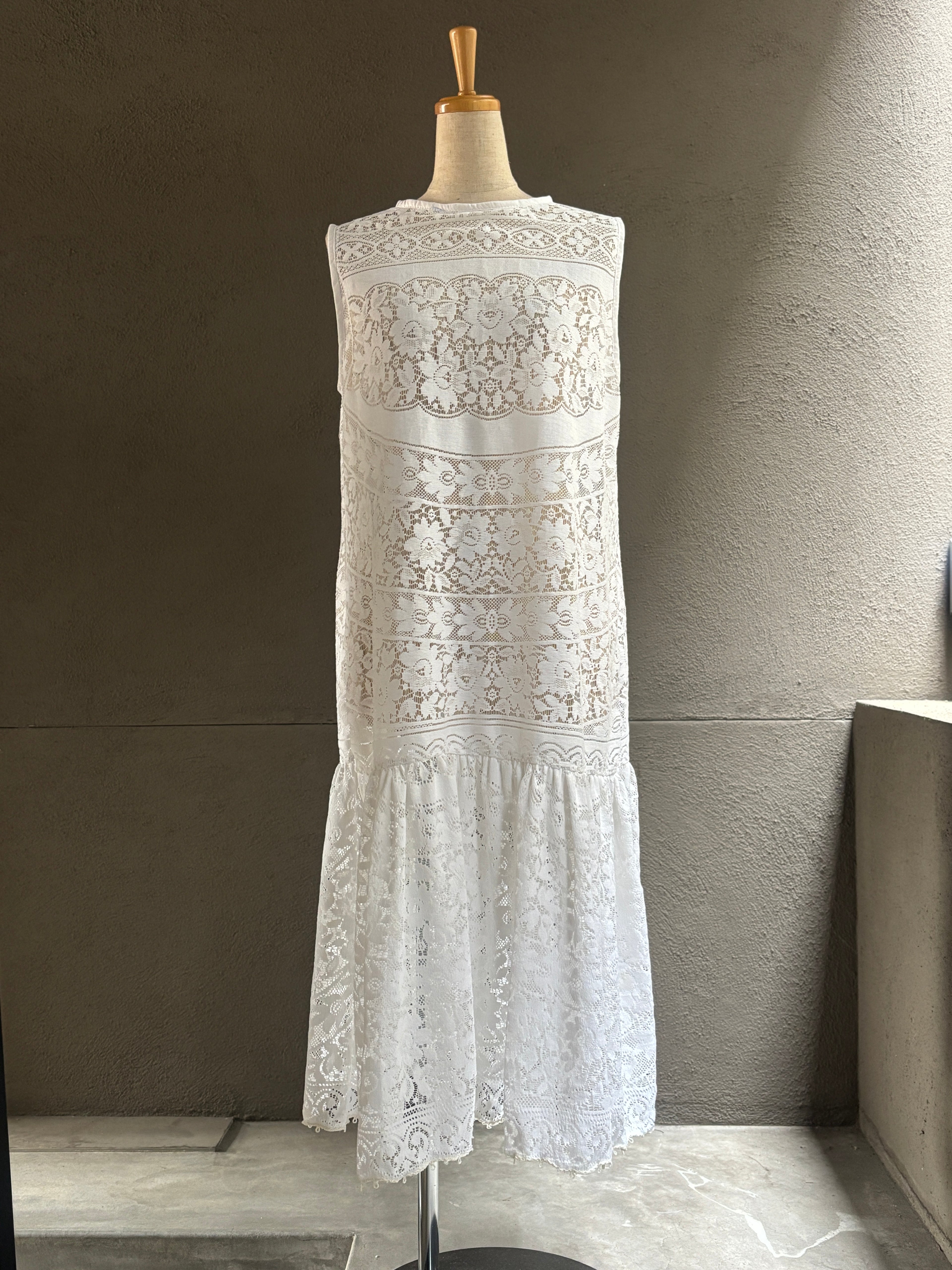 白階（Hakkai）Panel Lace Dress