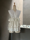 白層（Hakusō） – Layered Lace Wrap Vest