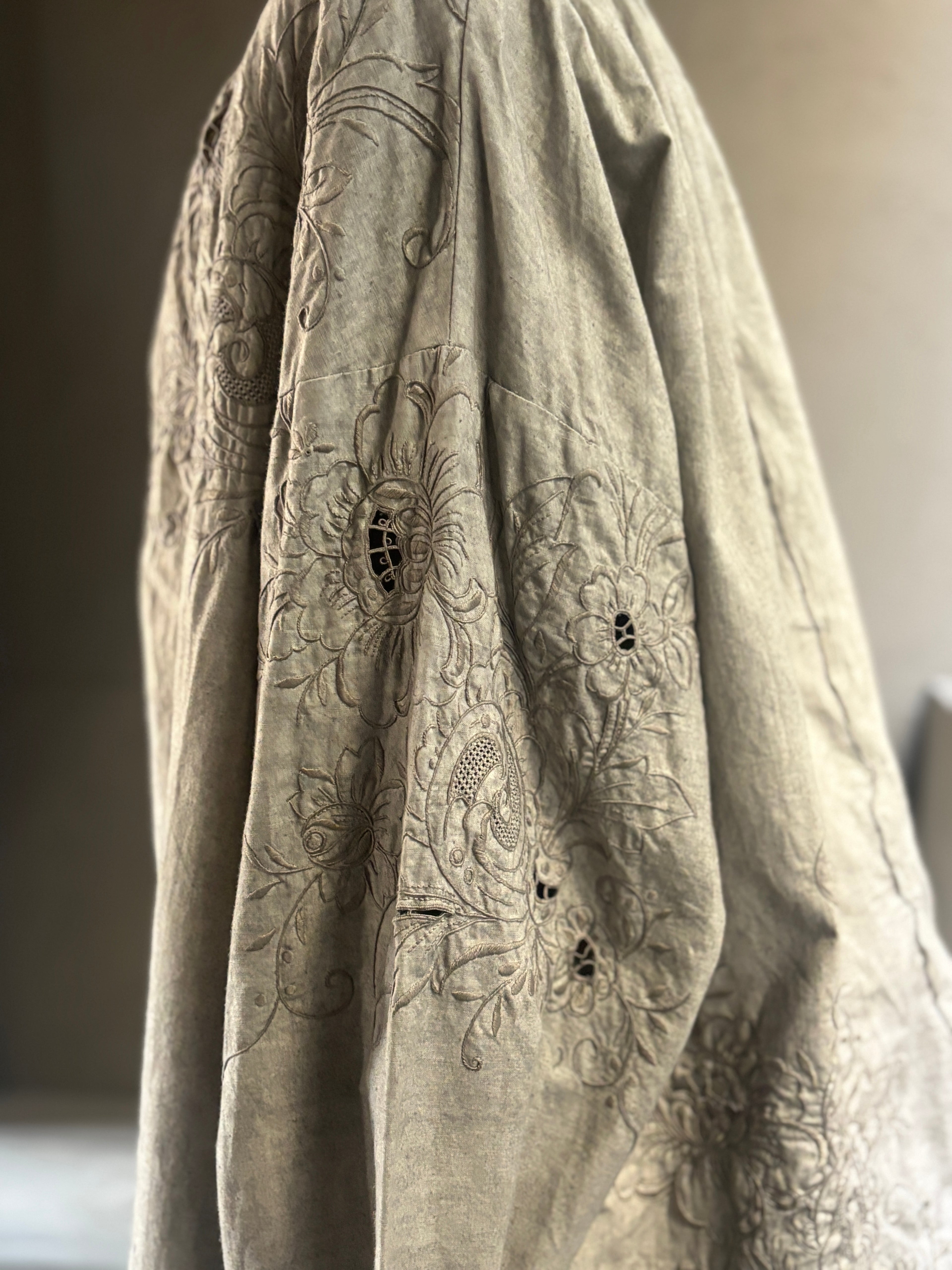 淡影（Tan-ei）｜Soft Shadow Blouse