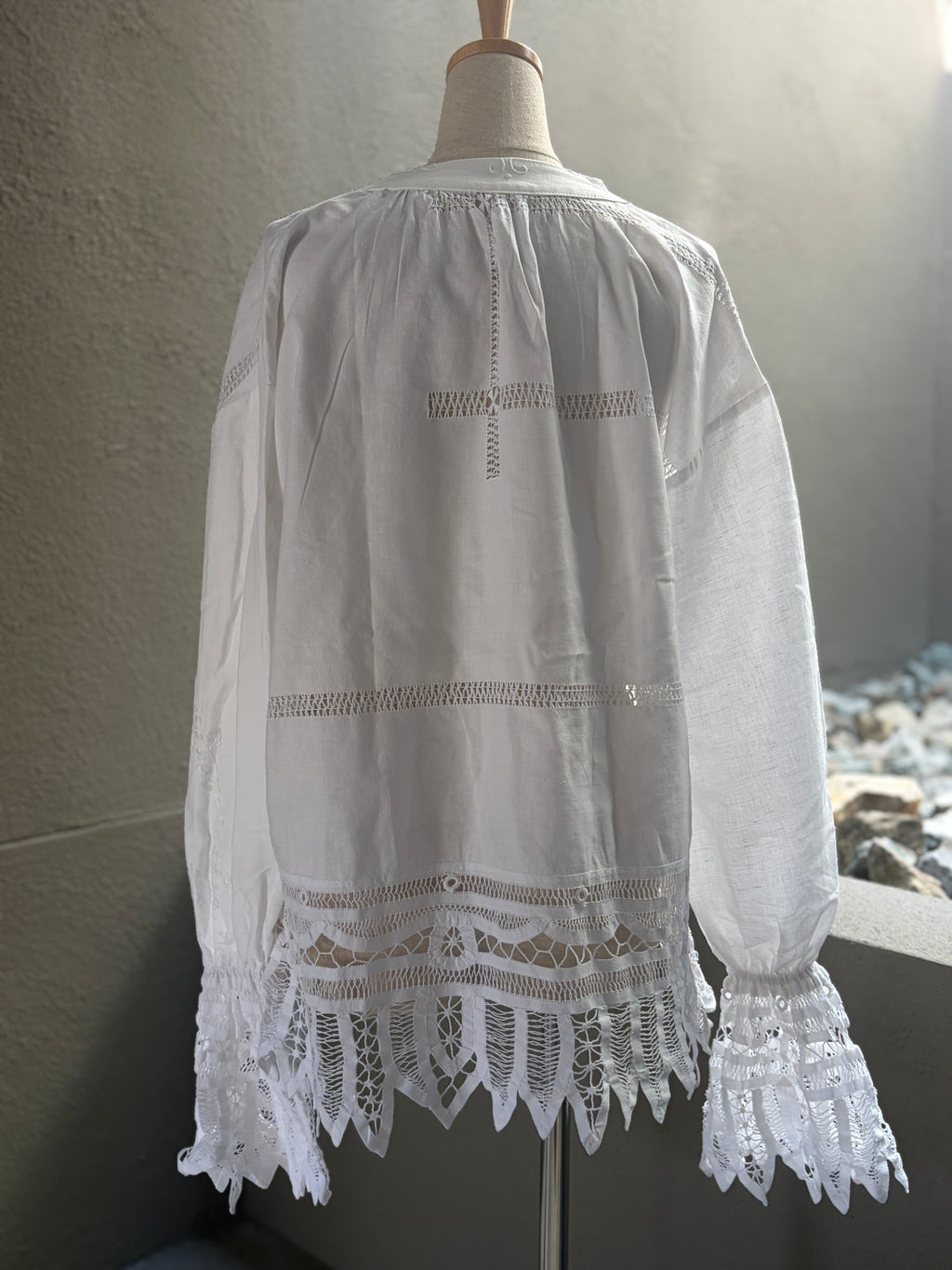 透綻（Tōtan）｜Lace Blouse