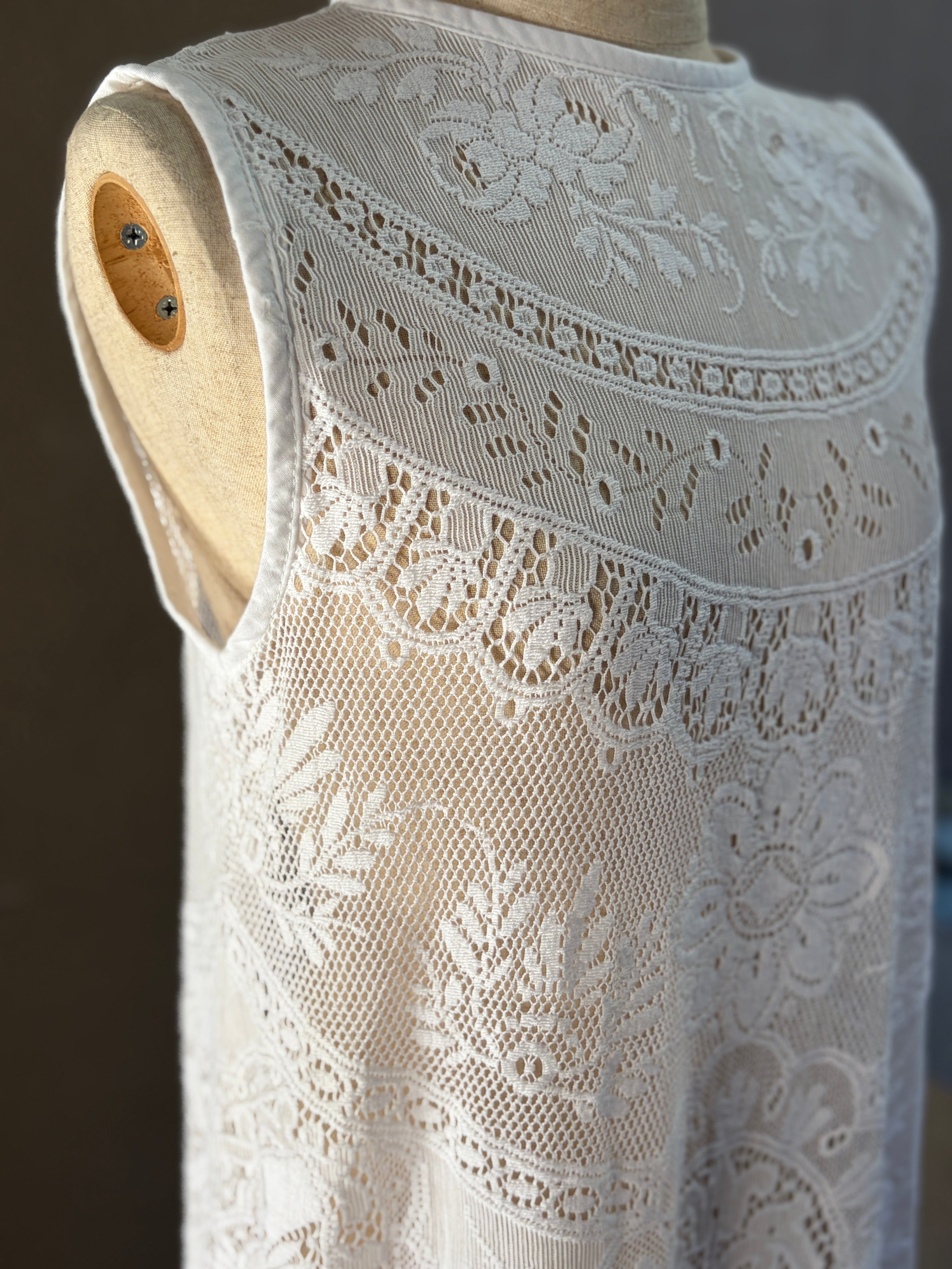 静影（Seiei）｜Quiet Lace Dress