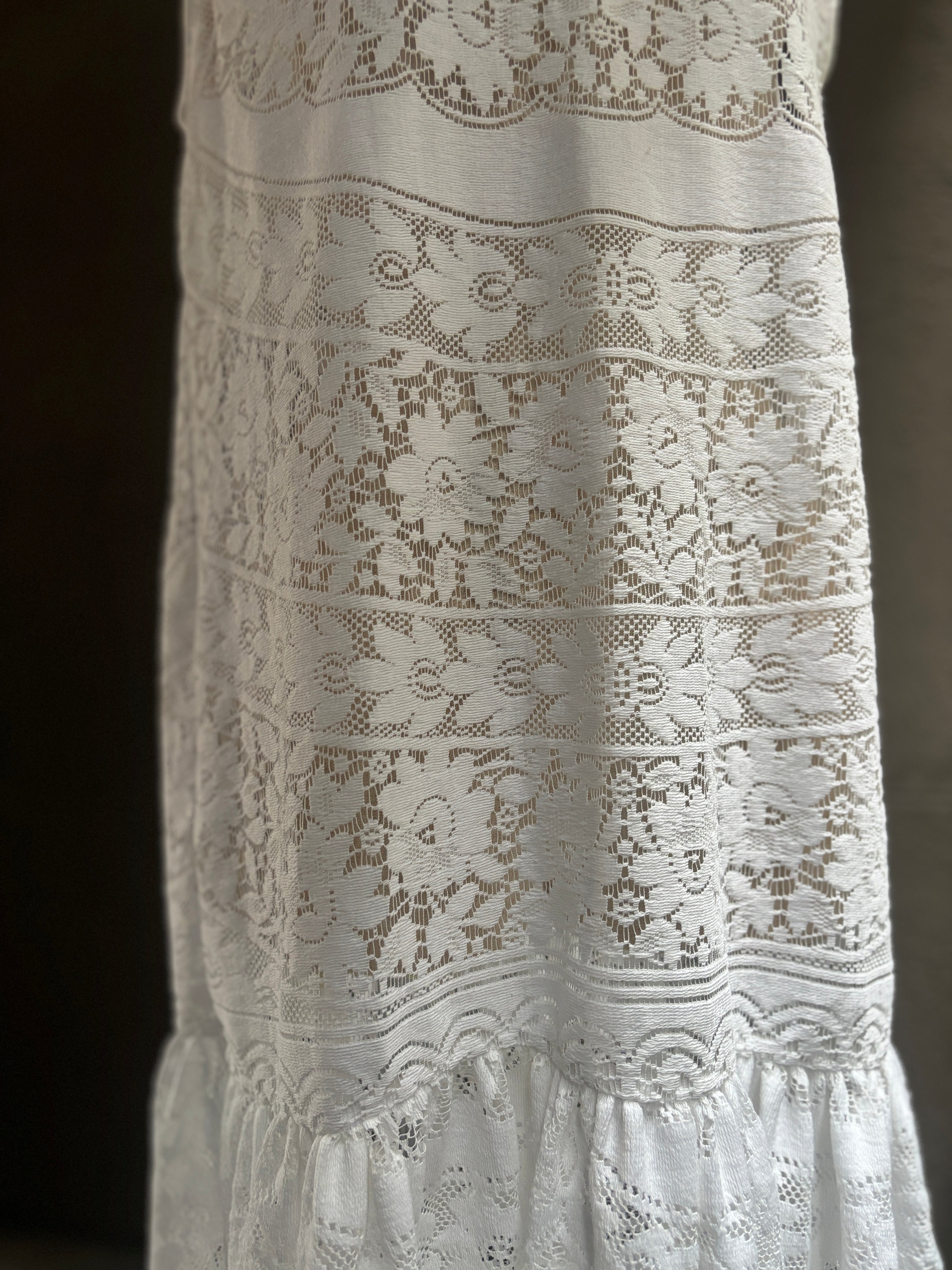白階（Hakkai）Panel Lace Dress